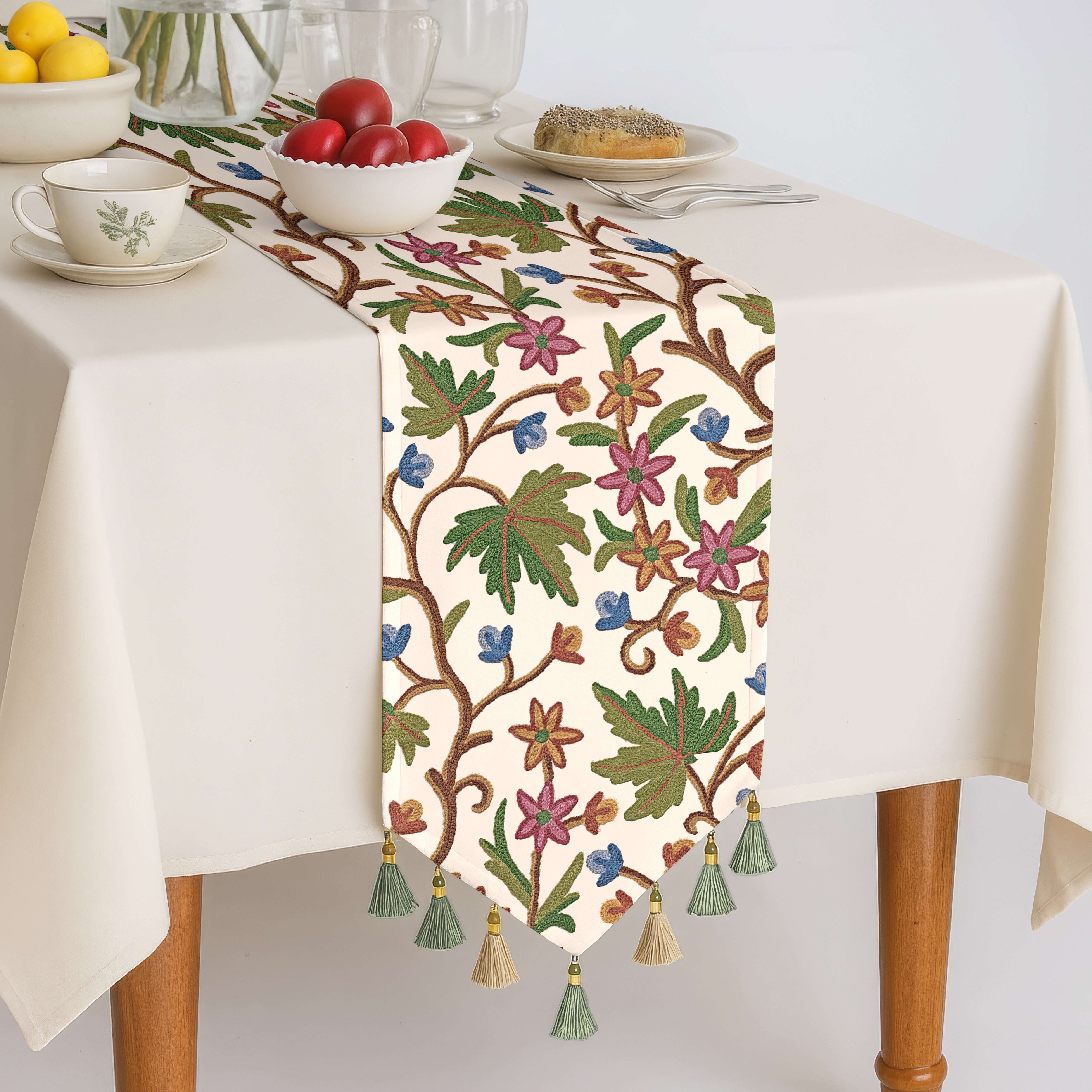 KASHMIRI LEAF GREEN MATTY TABLE RUNNER