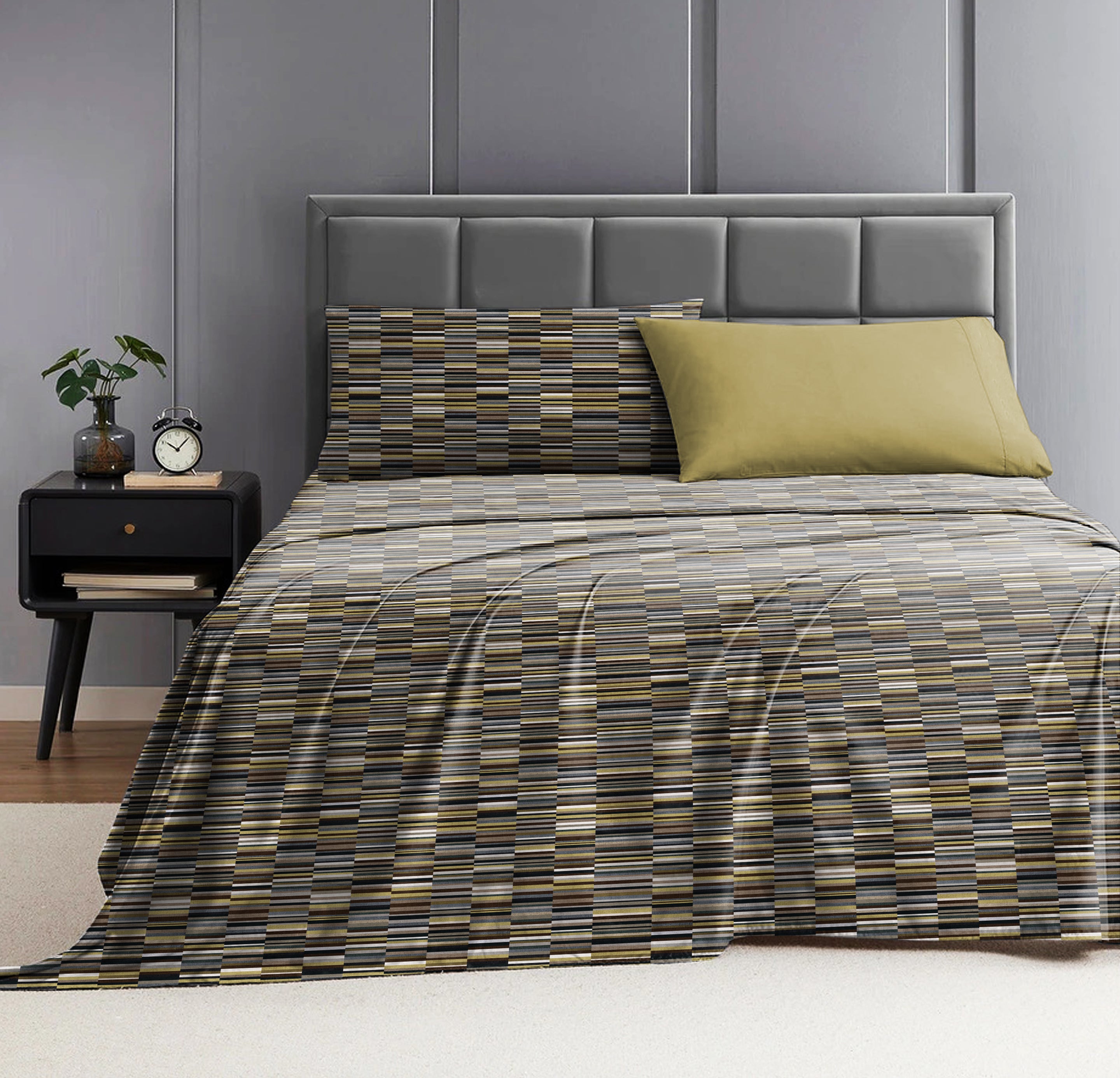 Illusion Dash Bedsheet for Double Bed with 2 PillowCovers King Size (104" X 90") Coffee/Grey