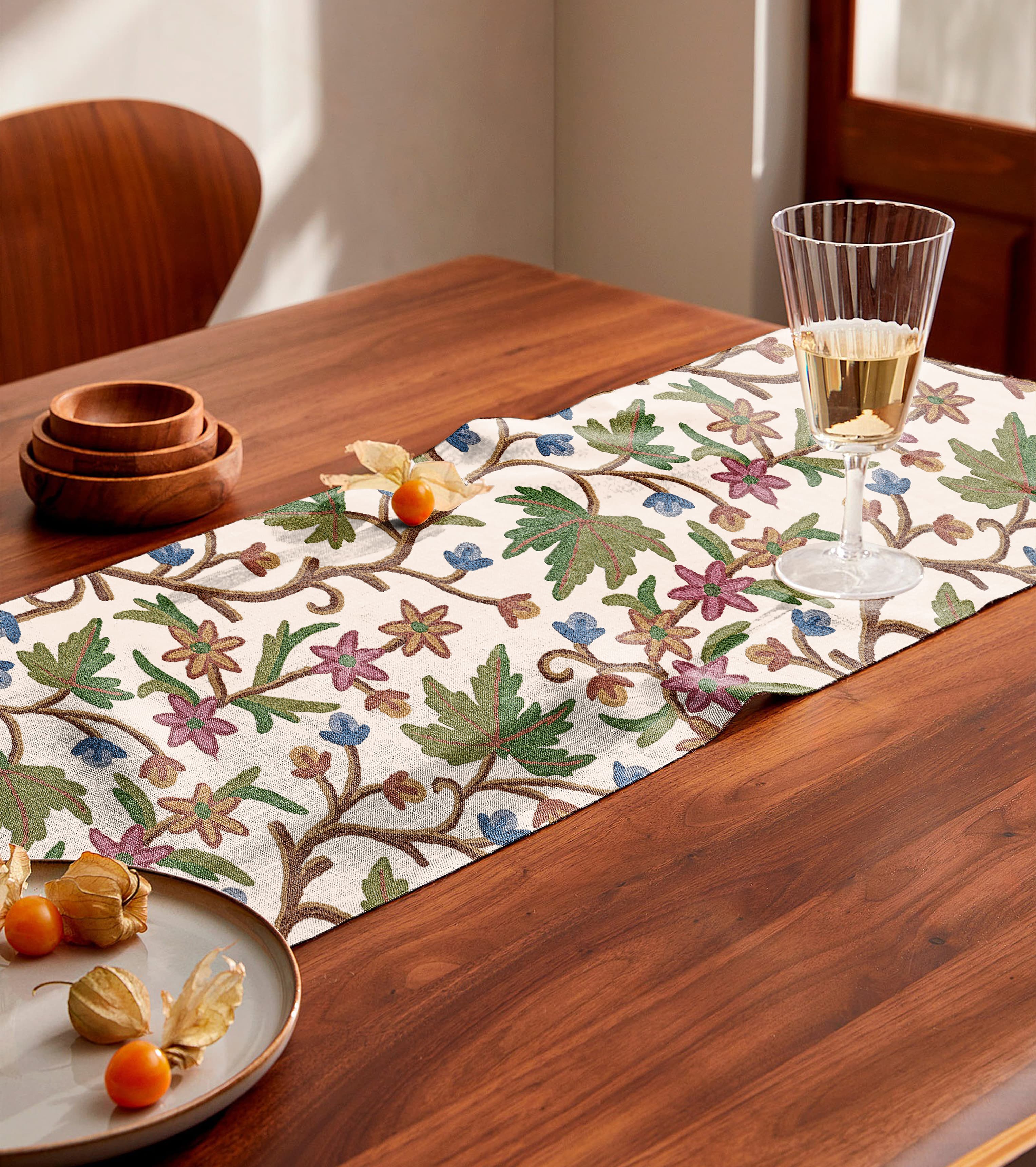 KASHMIRI LEAF GREEN MATTY TABLE RUNNER