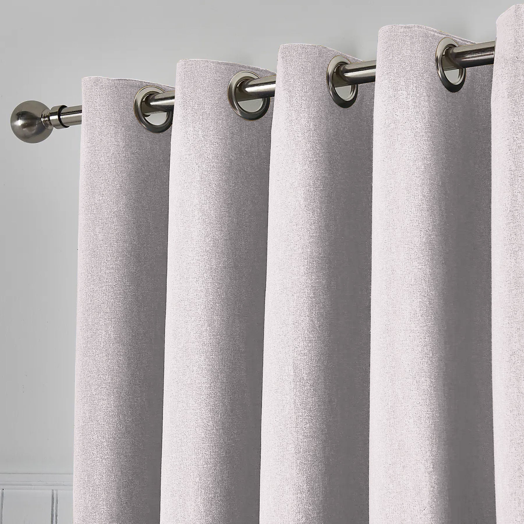 WELLINGTON BLACKOUT CURTAIN RED/BROWN