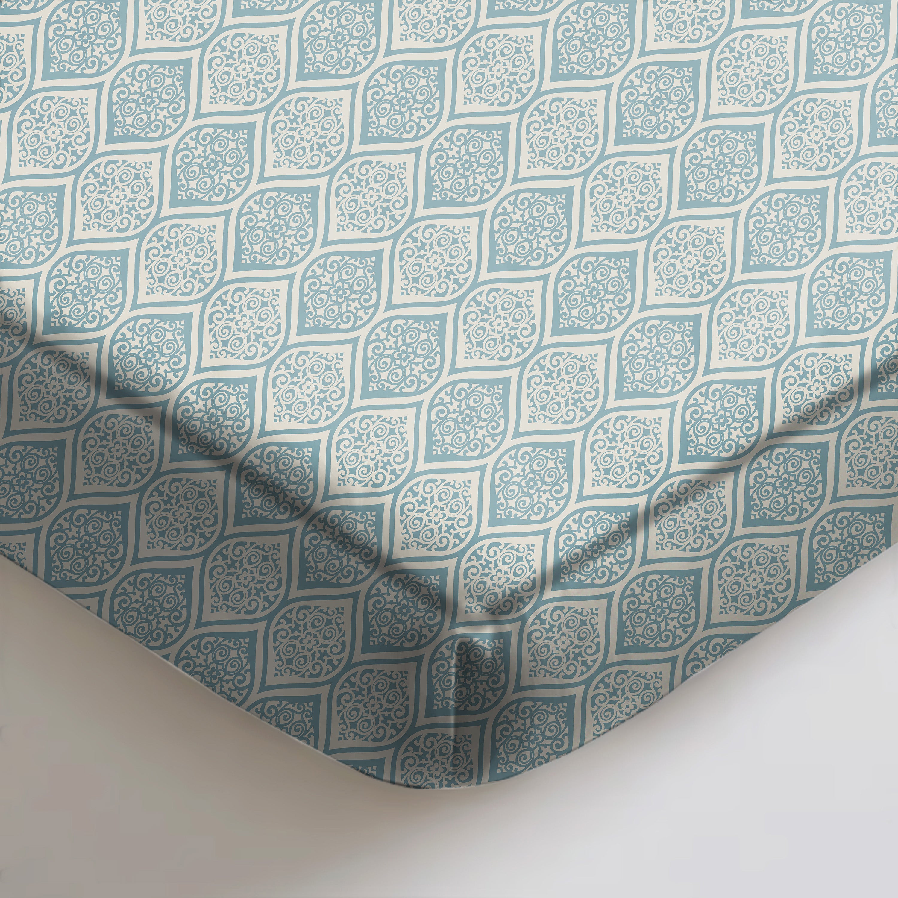 Manhattan Bluish Grey Bedcover for Double Bed with 2 Pillow Covers King Size (104" X 90")