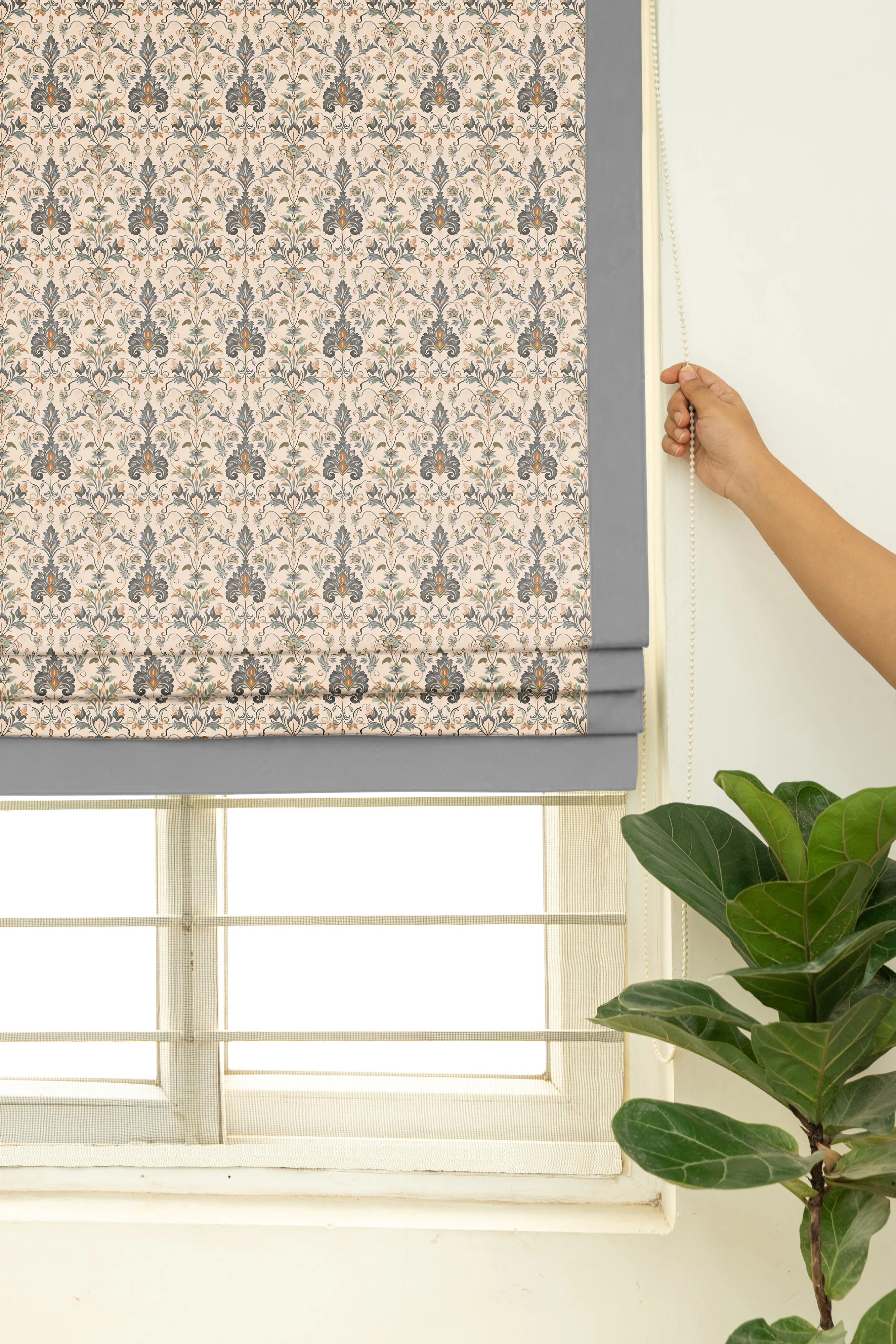 PIRAN GREY READY MADE ROMAN BLIND