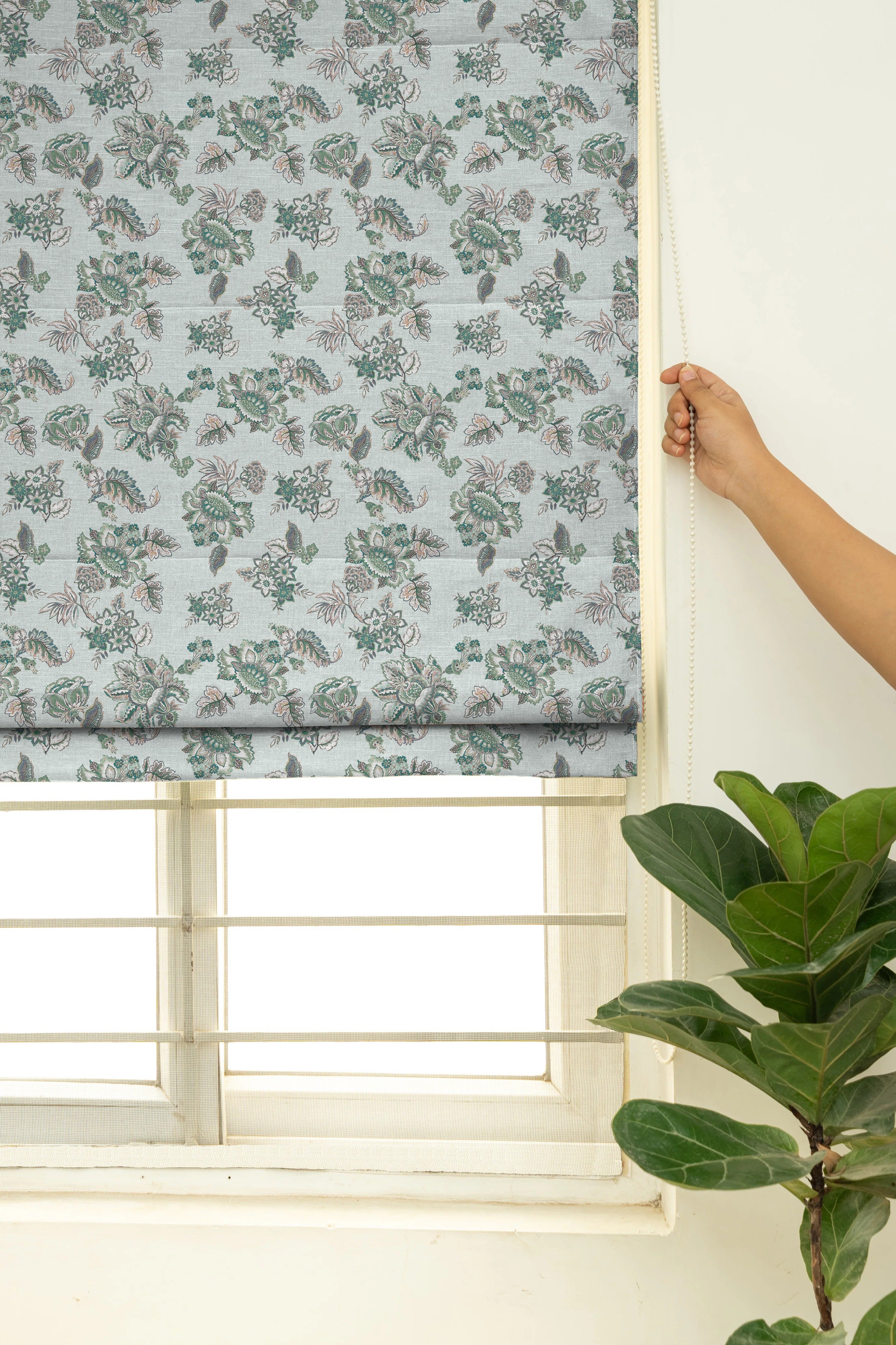 ANZIO LIGHTGREEN READY MADE ROMAN BLIND