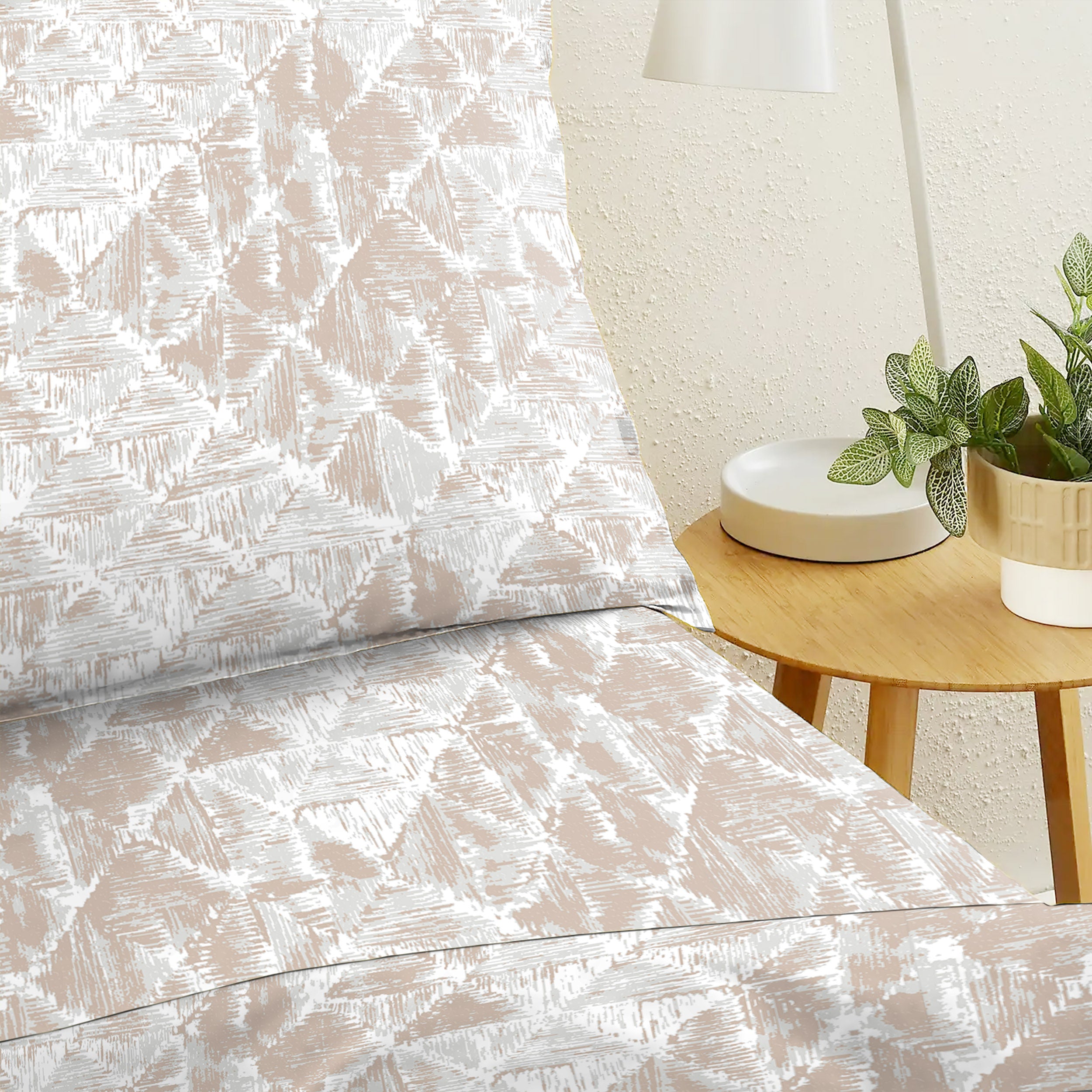CLARA CREAM BEDSHEET FOR DOUBLE BED WITH 2 PILLOWCOVERS KING SIZE (104" X 90")
