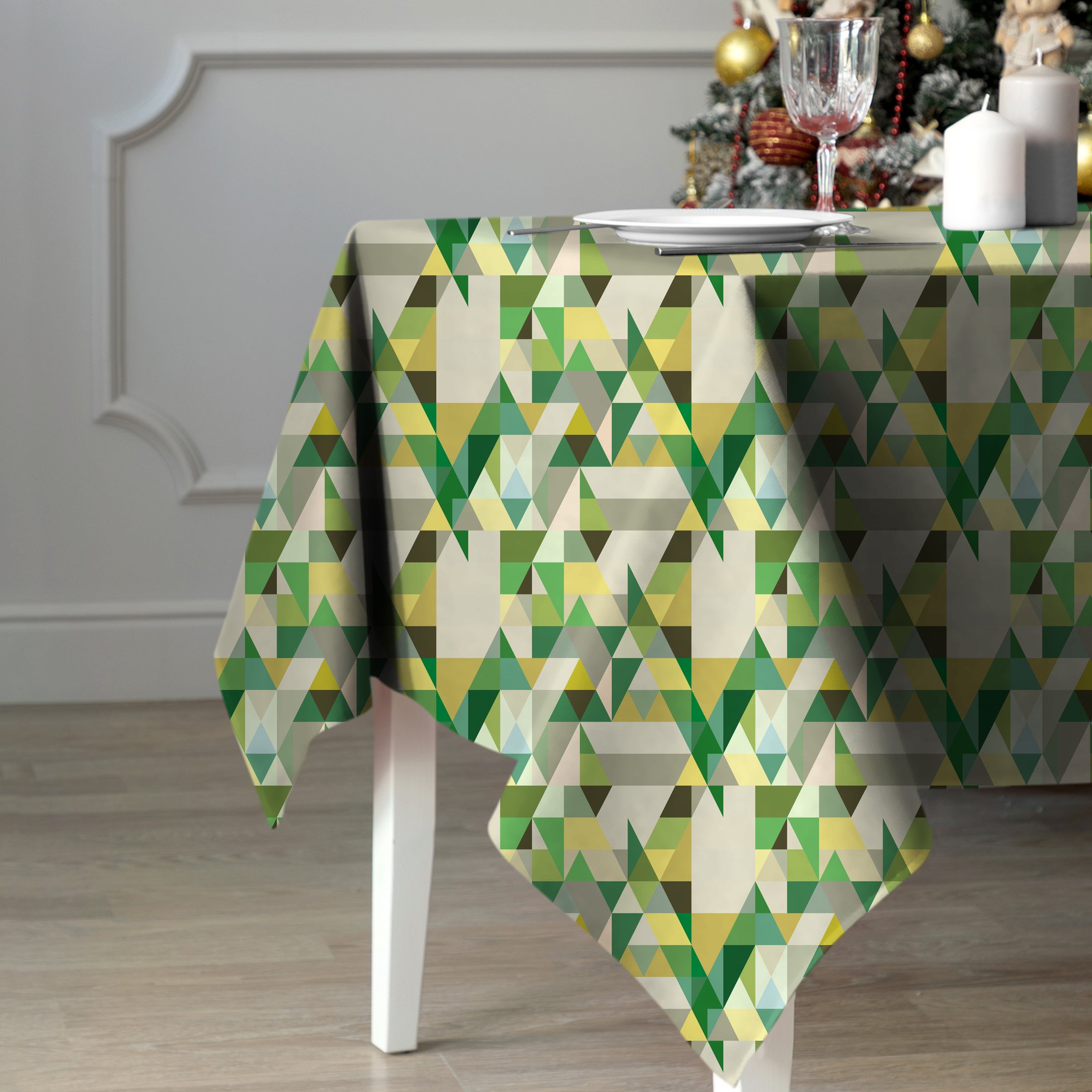 Ruga Green 6 Seater Table Cloth