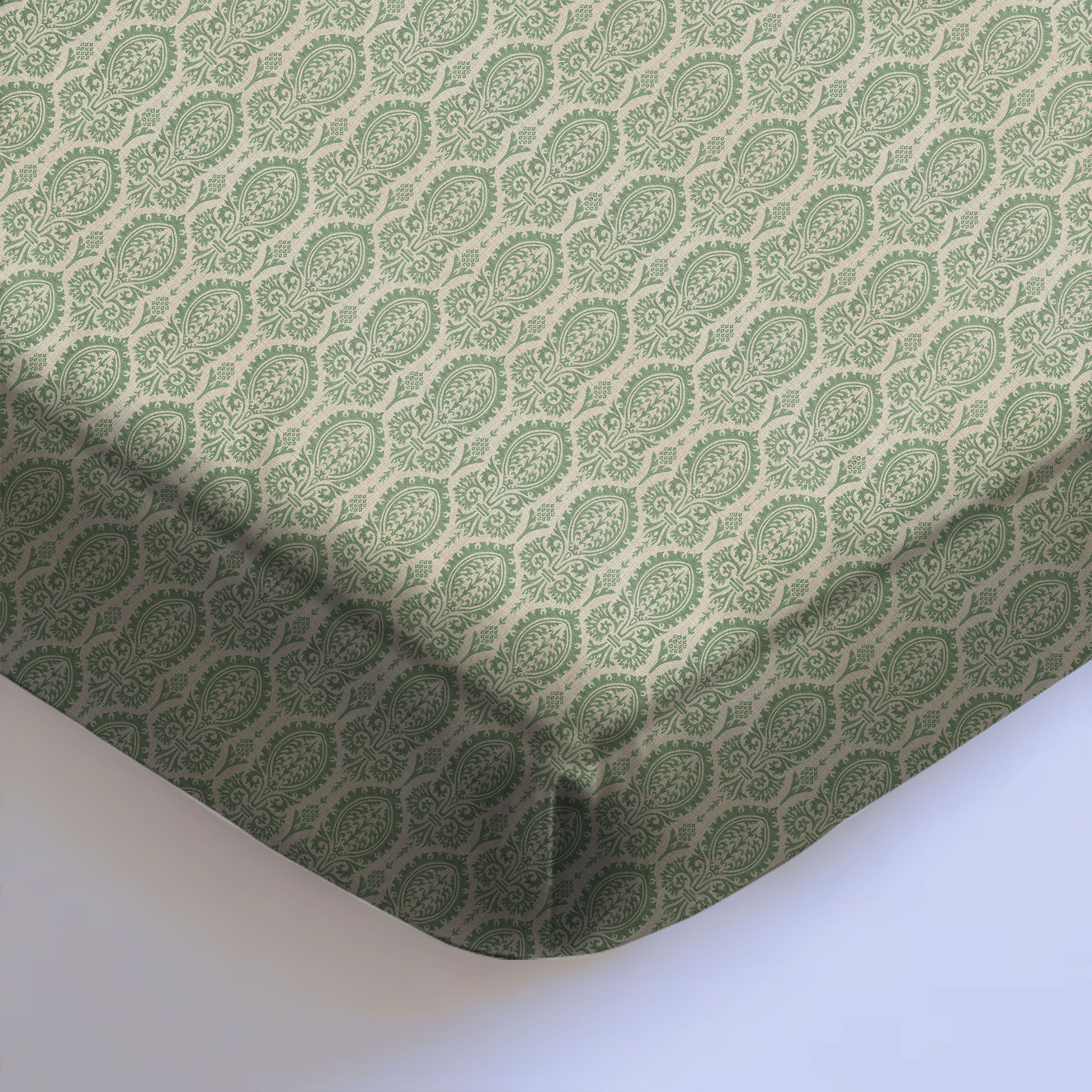 Manchester Greeny Grey Bedcover for Double Bed with 2 Pillow Covers King Size (104" X 90")