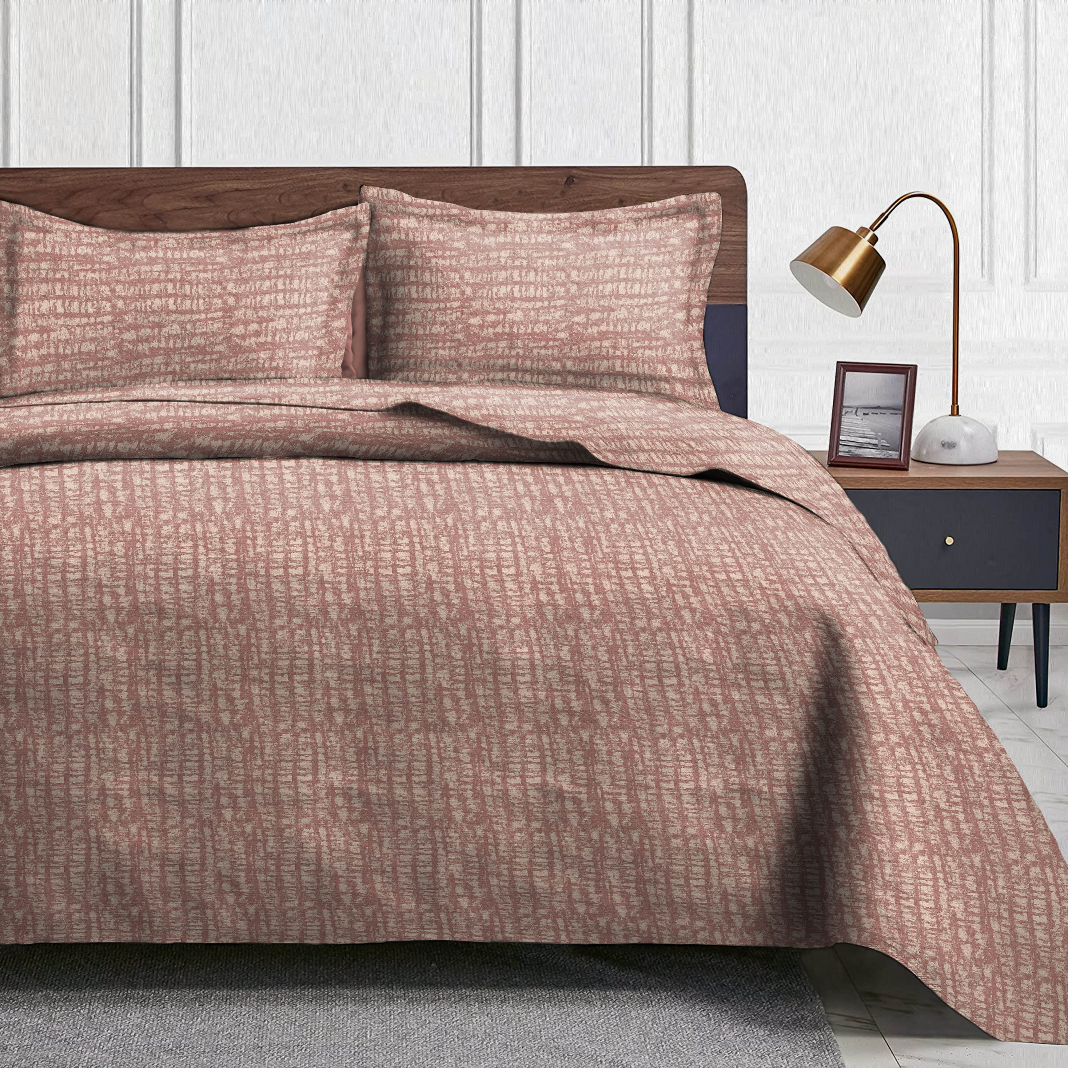 Valencia M-Pink Bedcover for Double Bed with 2 Pillow Covers King Size (104" X 90")