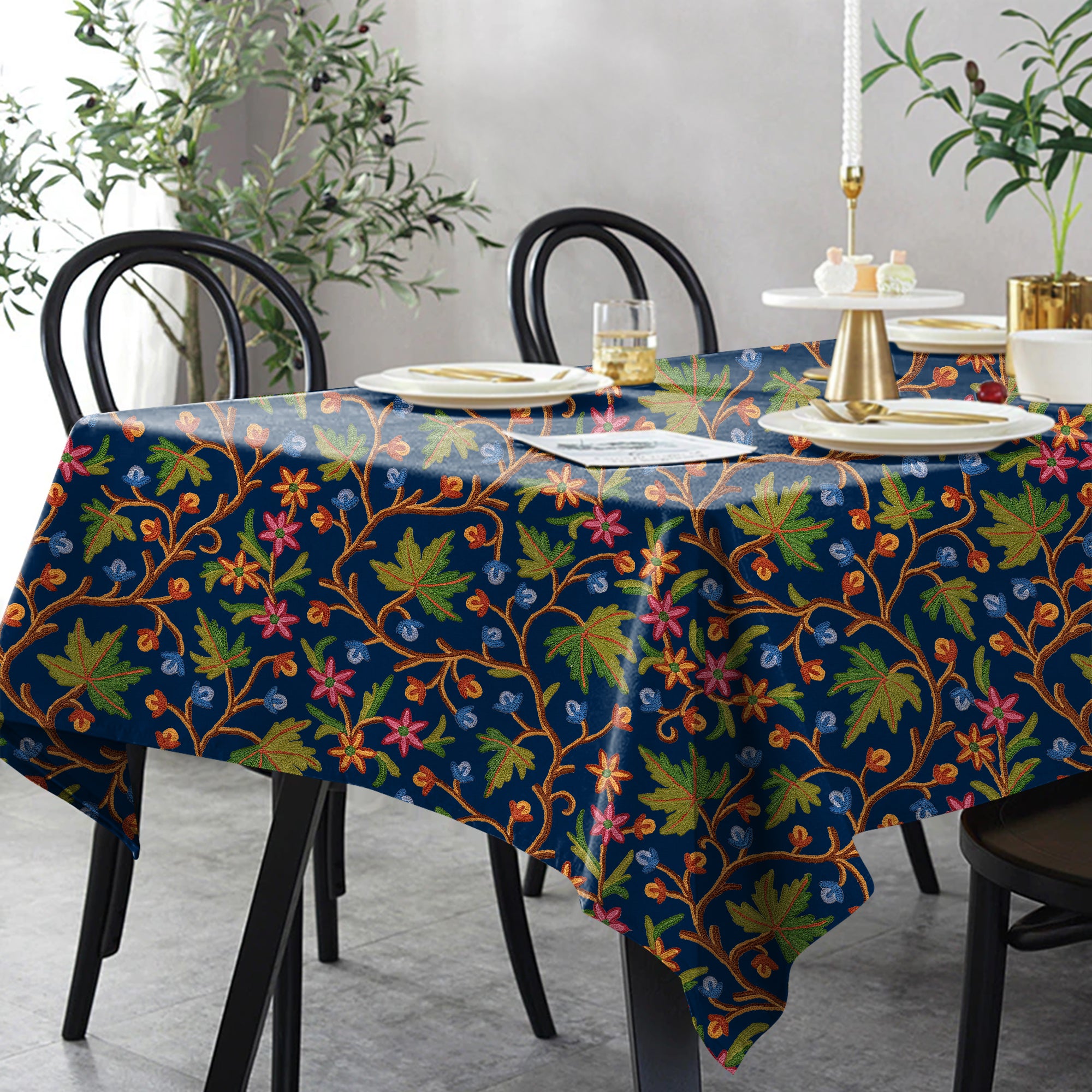 VAROSKI KASHMIRI NAVY 6 SEATER TABLE CLOTH