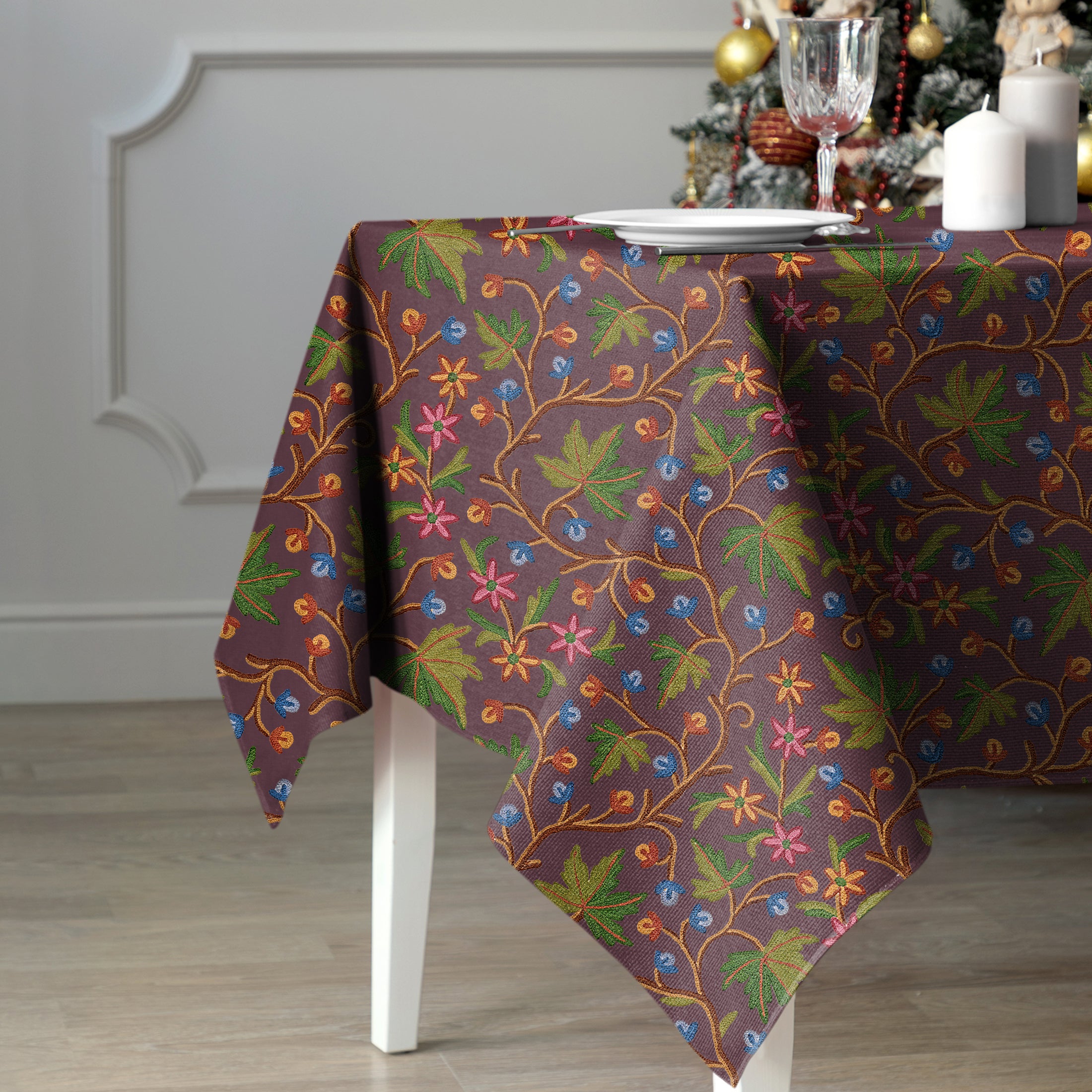 VAROSKI KASHMIRI PURPLE TABLE CLOTH