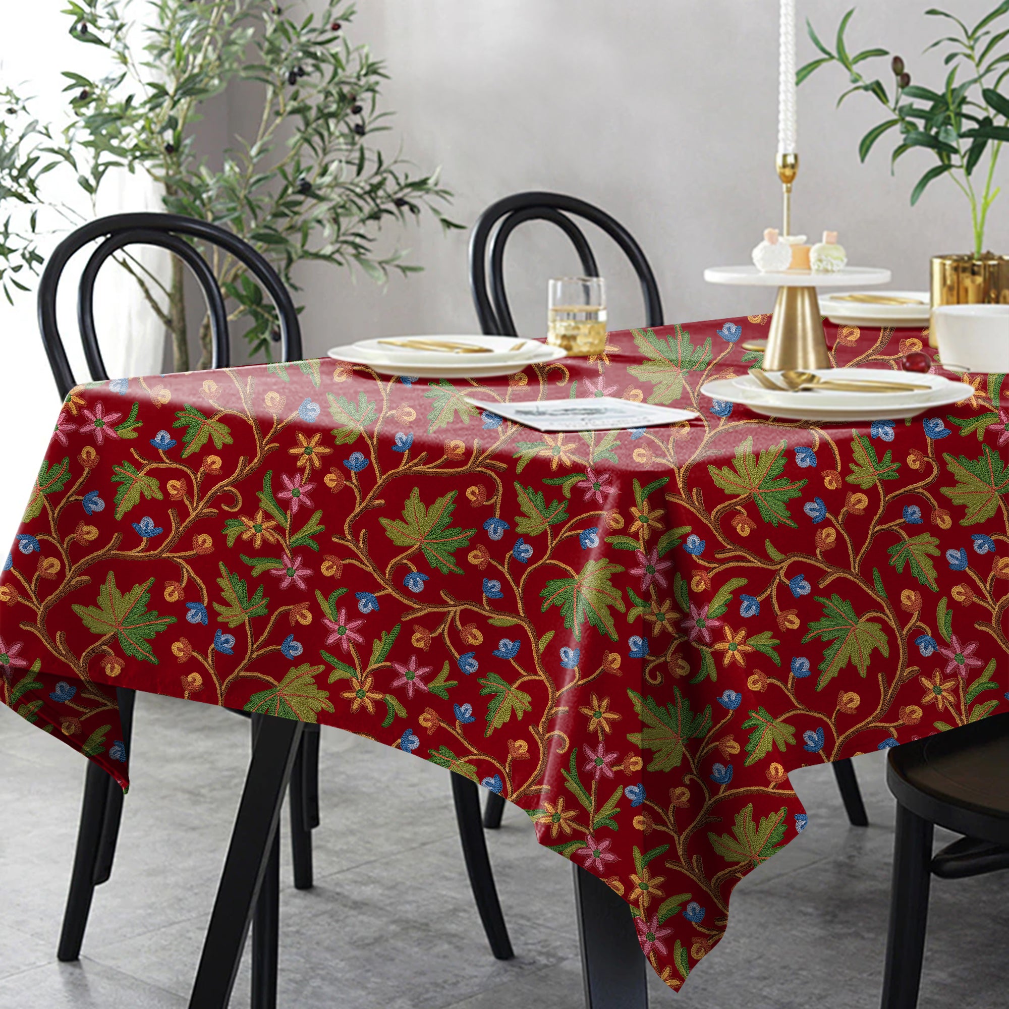 VAROSKI KASHMIRI RED TABLE CLOTH