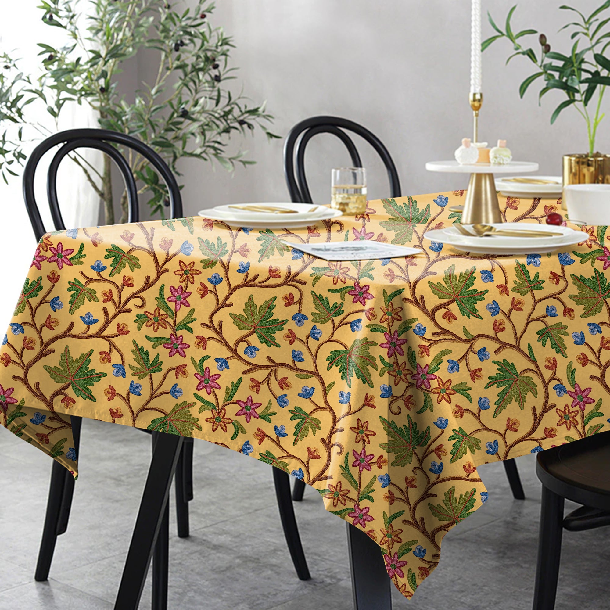 VAROSKI KASHMIRI SAFFRON MANGO 6 SEATER TABLE CLOTH