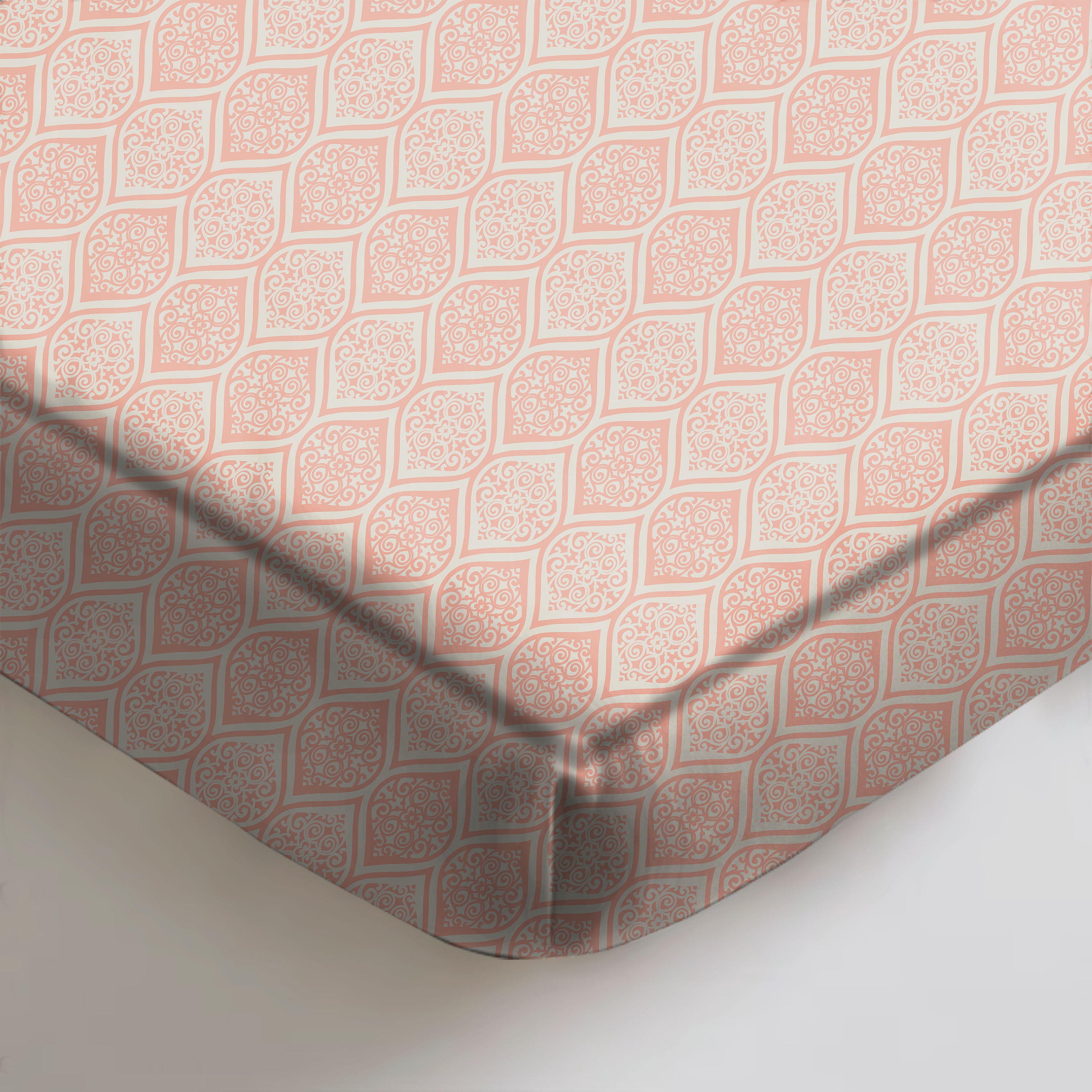 Manhattan Sea Pink Bedcover for Double Bed with 2 Pillow Covers King Size (104" X 90")