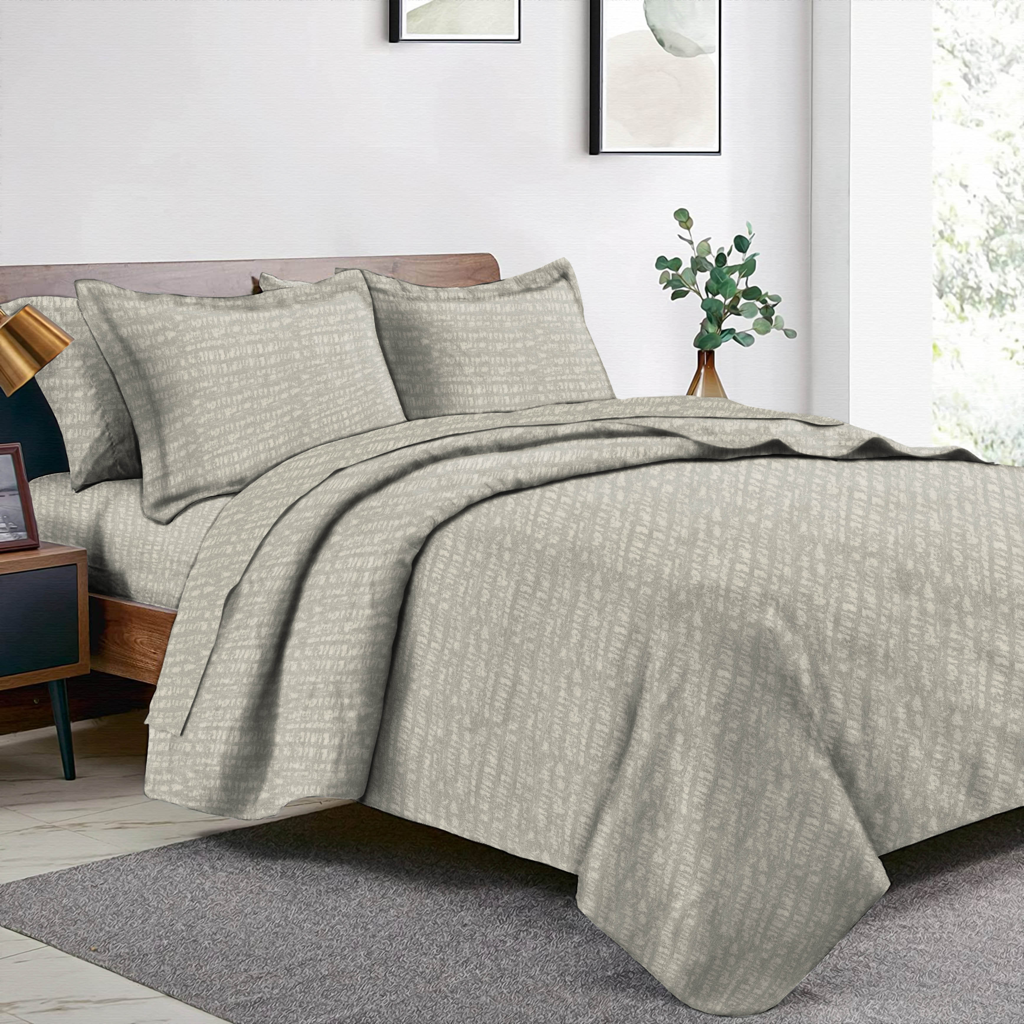 Valencia Silver Bedcover for Double Bed with 2 Pillow Covers King Size (104" X 90")