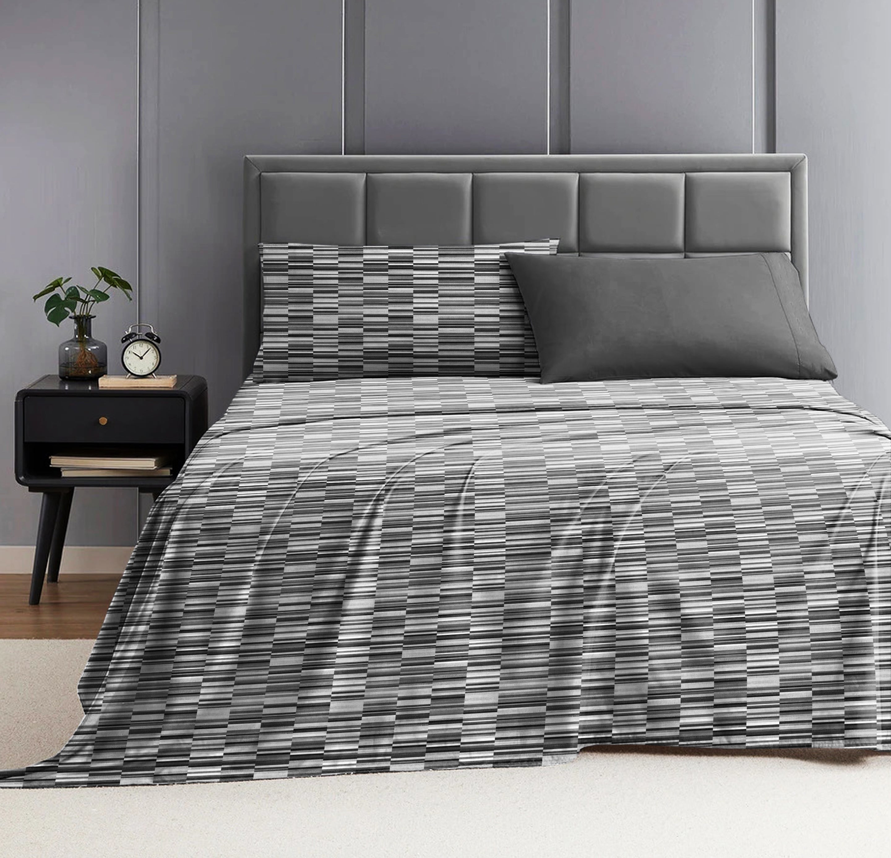 Illusion Dash Bedsheet for Double Bed with 2 PillowCovers King Size (104" X 90") Black/Grey