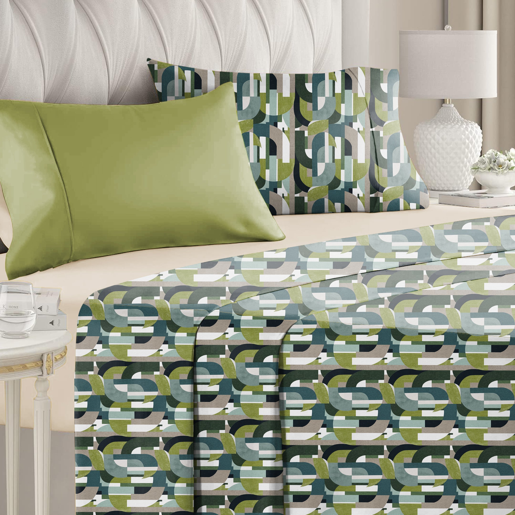 Illusion Curves Bedsheet for Double Bed with 2 PillowCovers King Size (104" X 90") Teal/Olive
