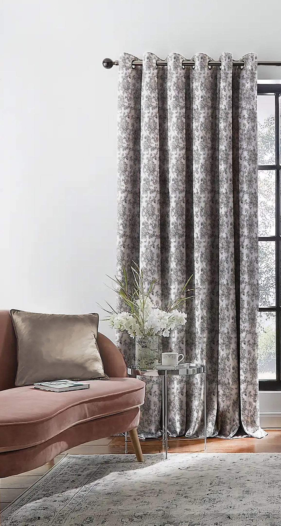 JODHPUR FLOWERS BLACKOUT CURTAINS WHITE AND BLACK