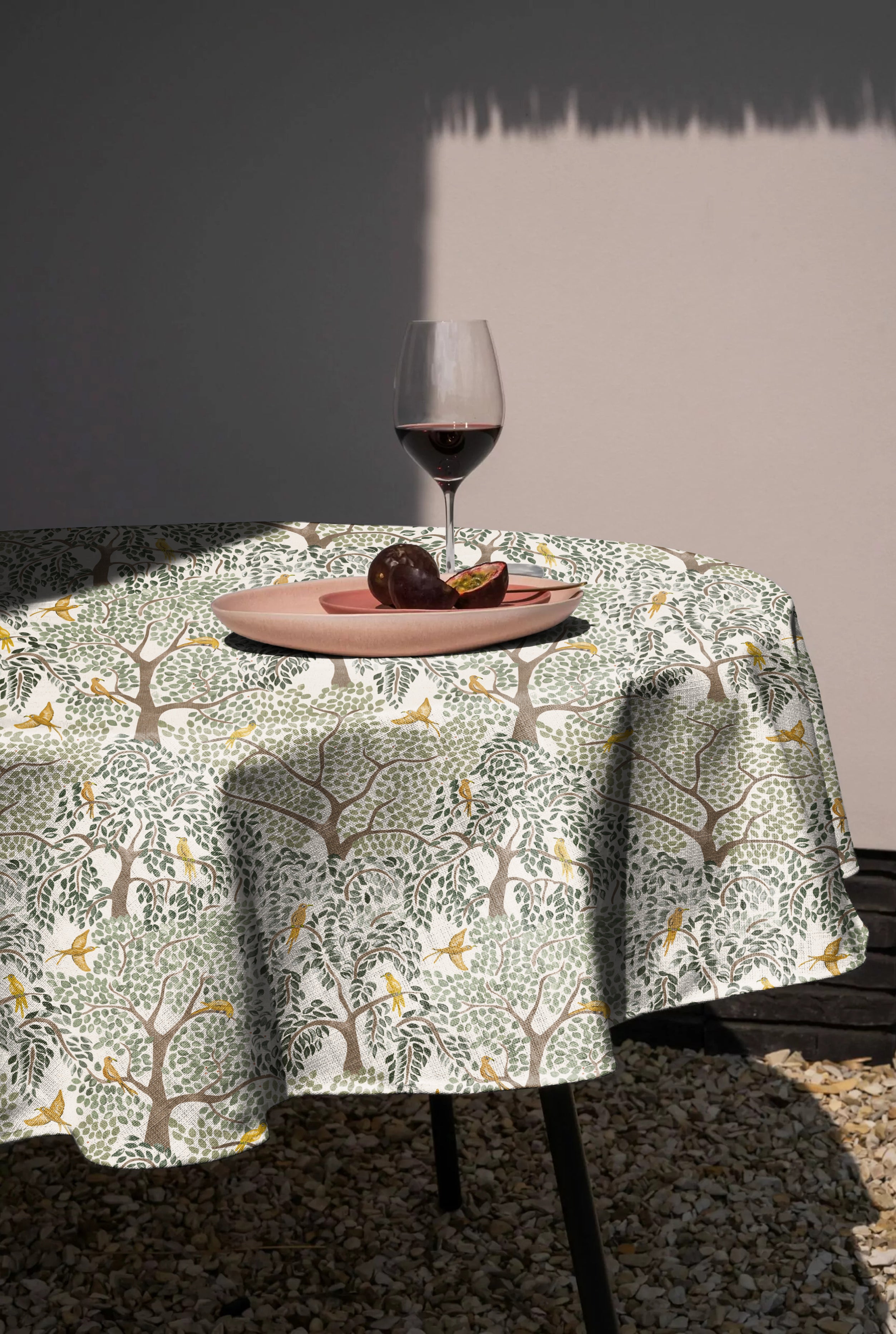 BOTANICAL TABLE CLOTH