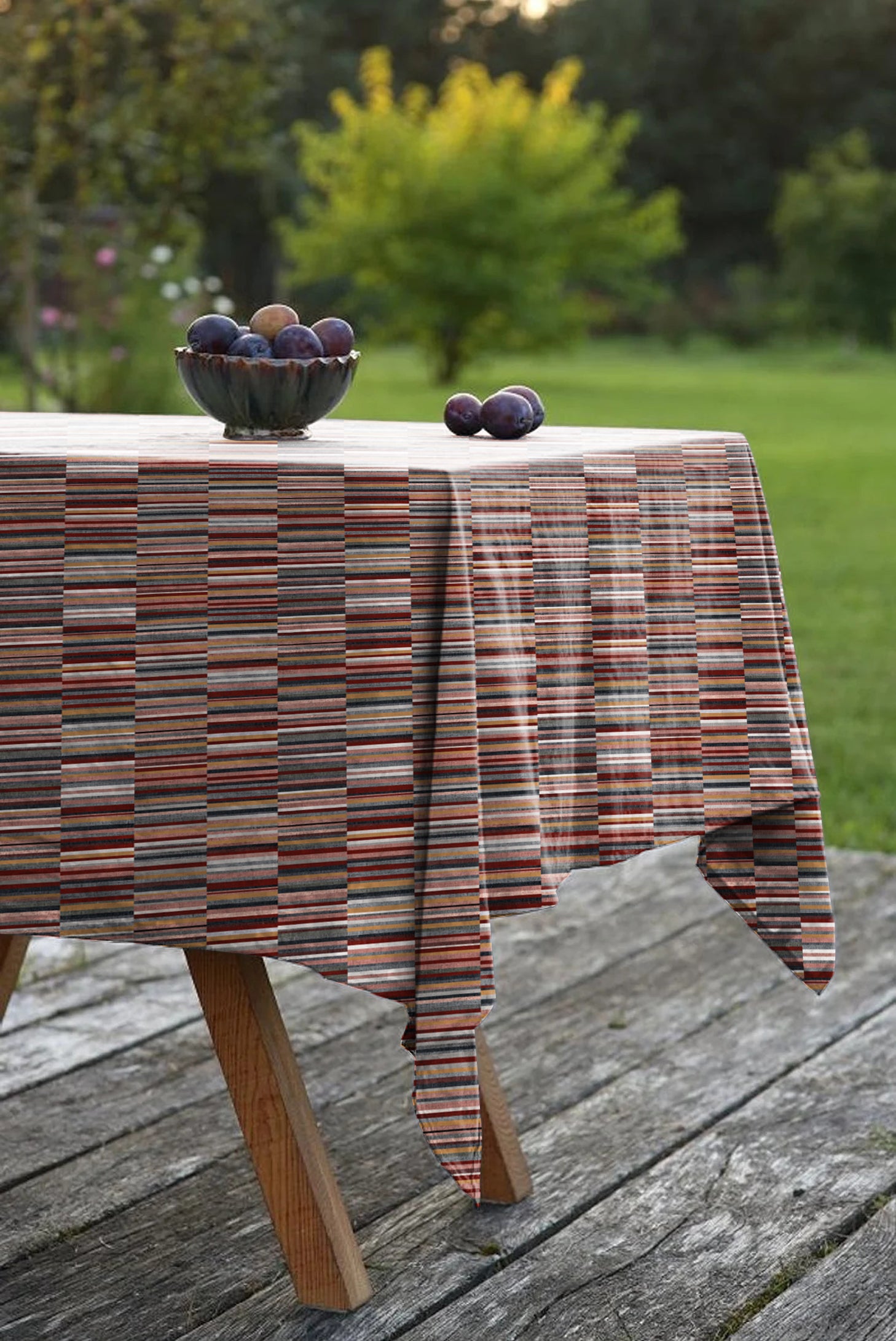 ILLUSION RED/CAMEL TABLE CLOTH