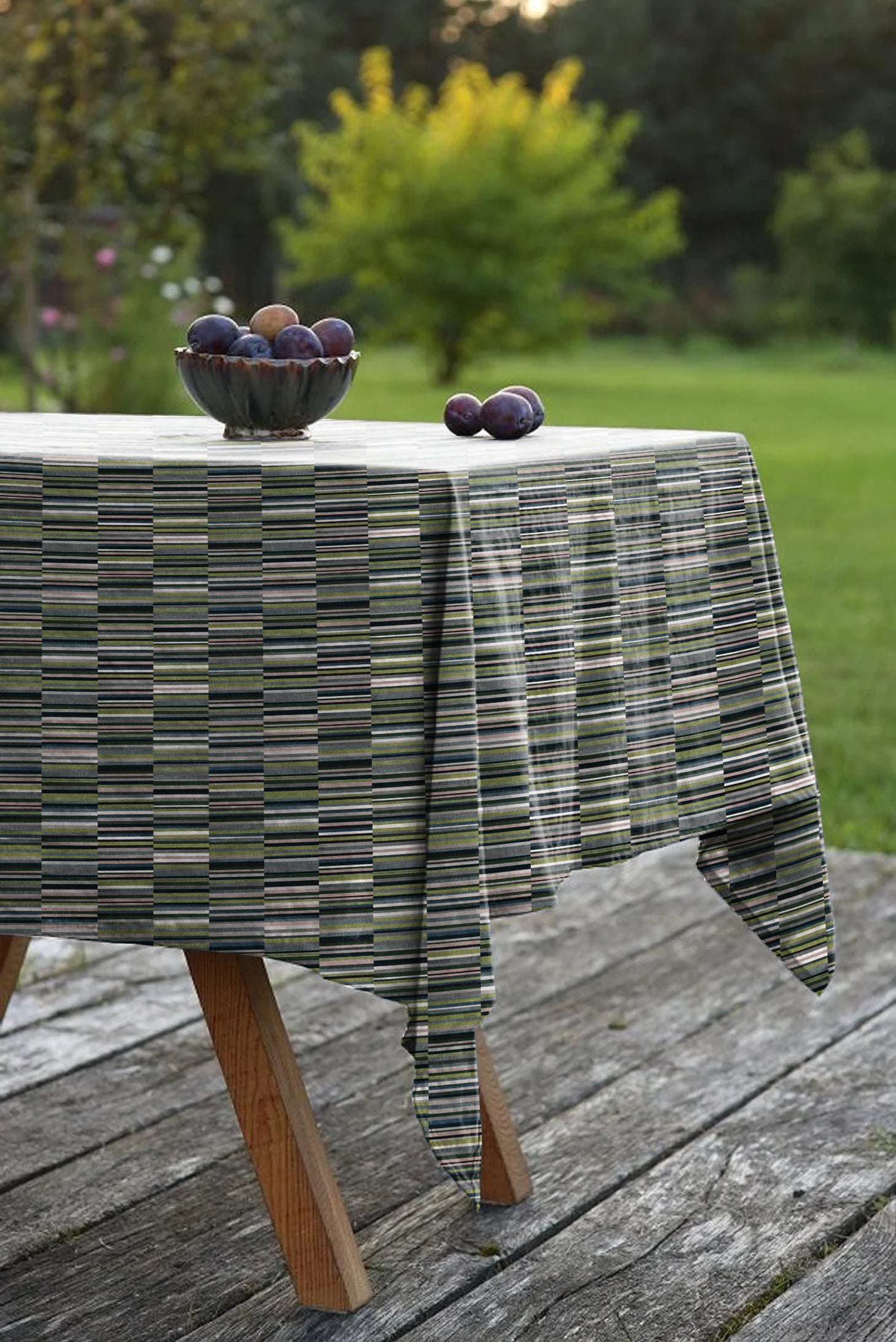 ILLUSION DASH OLIVE/GREEN TABLE CLOTH