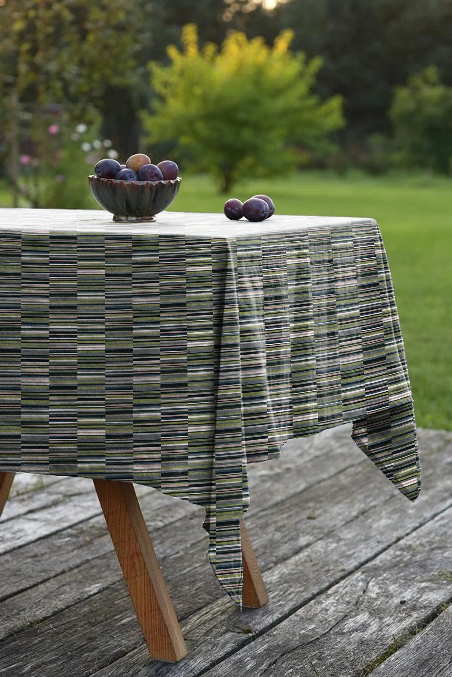 ILLUSION DASH 6 SEATER TABLE CLOTH OLIVE/GREEN