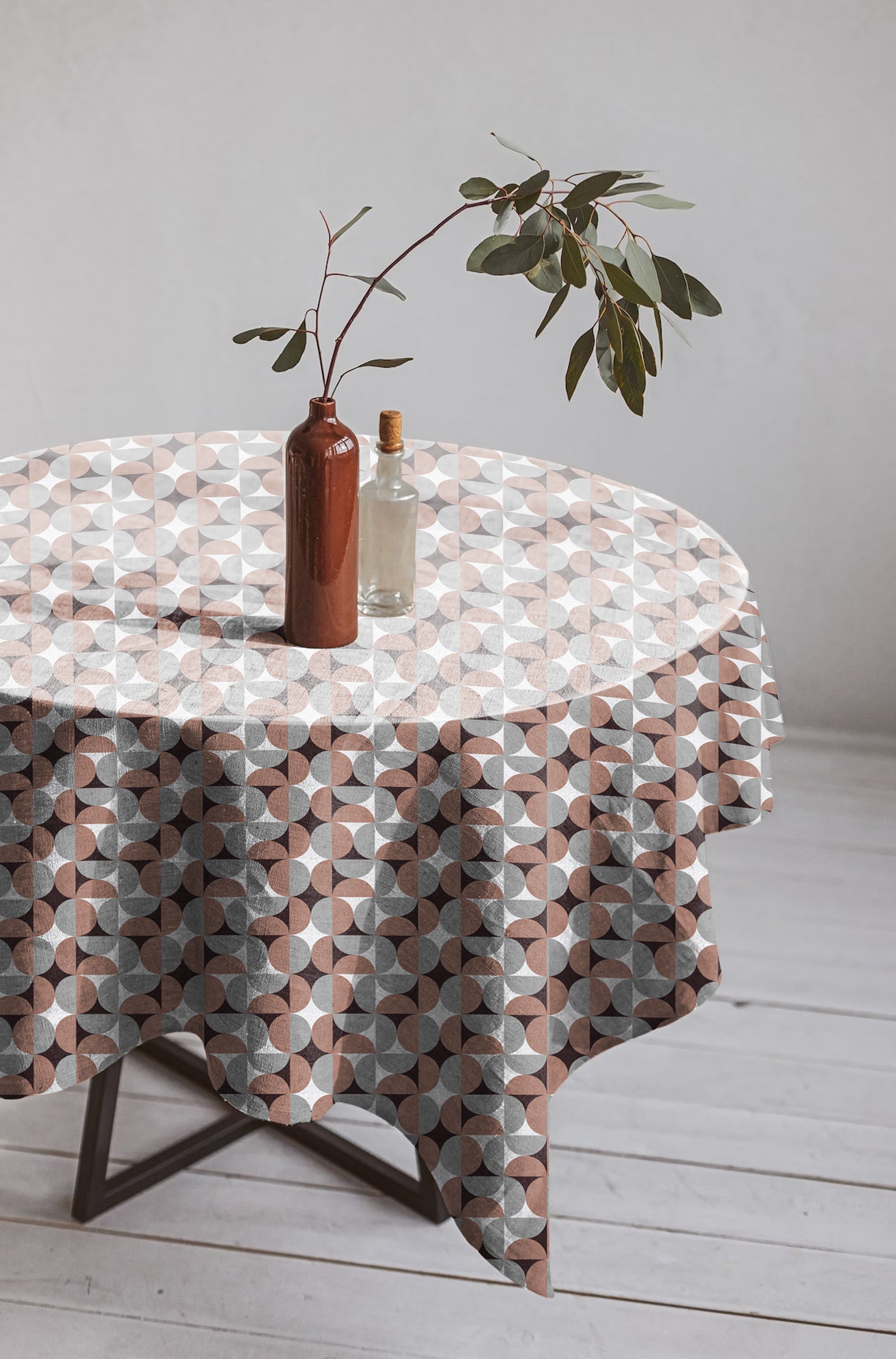 ILLUSION CIRCLE BROWN/GREY TABLE CLOTH