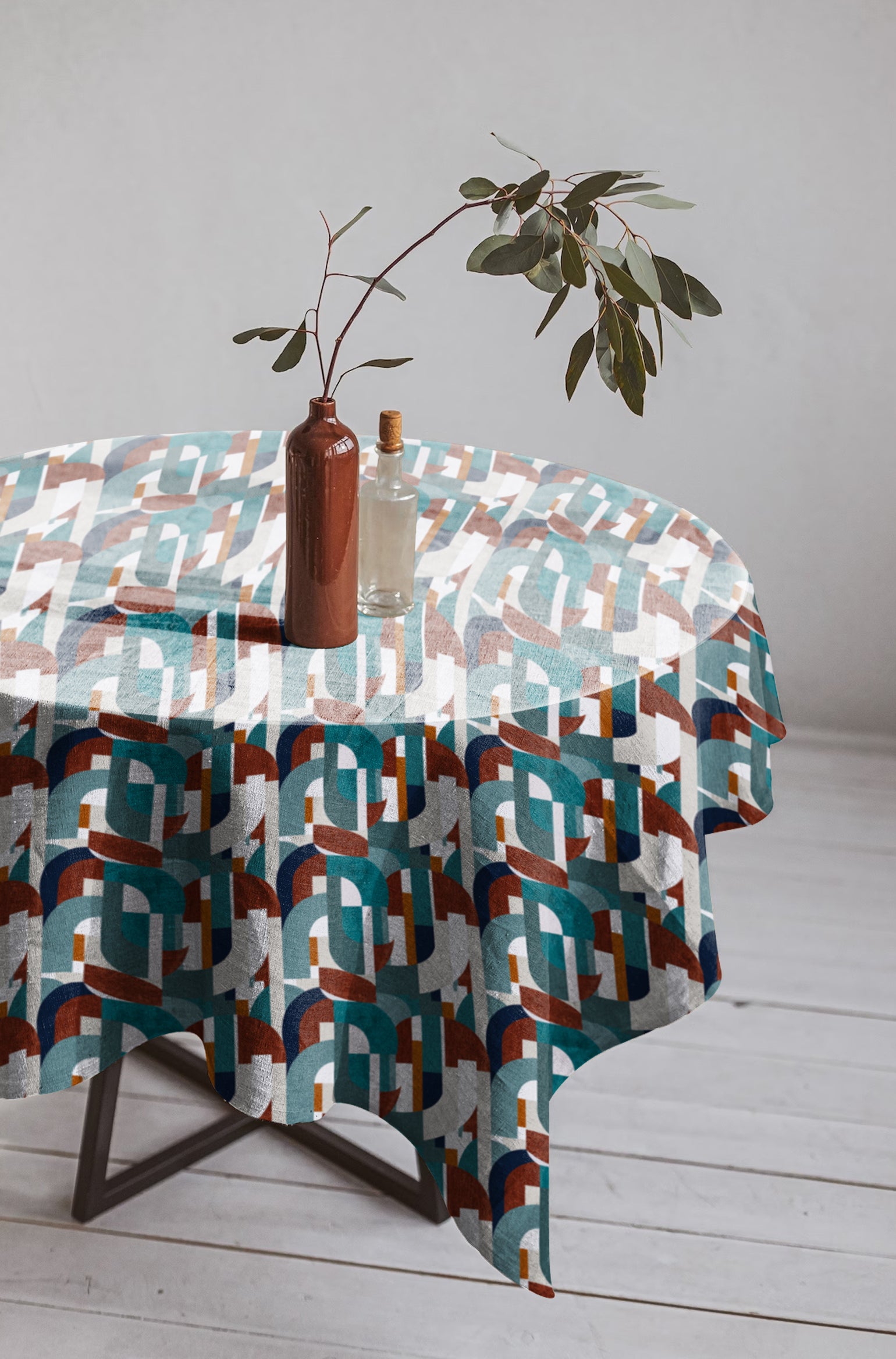ILLUSION CURVES TEAL/BROWN TABLE CLOTH