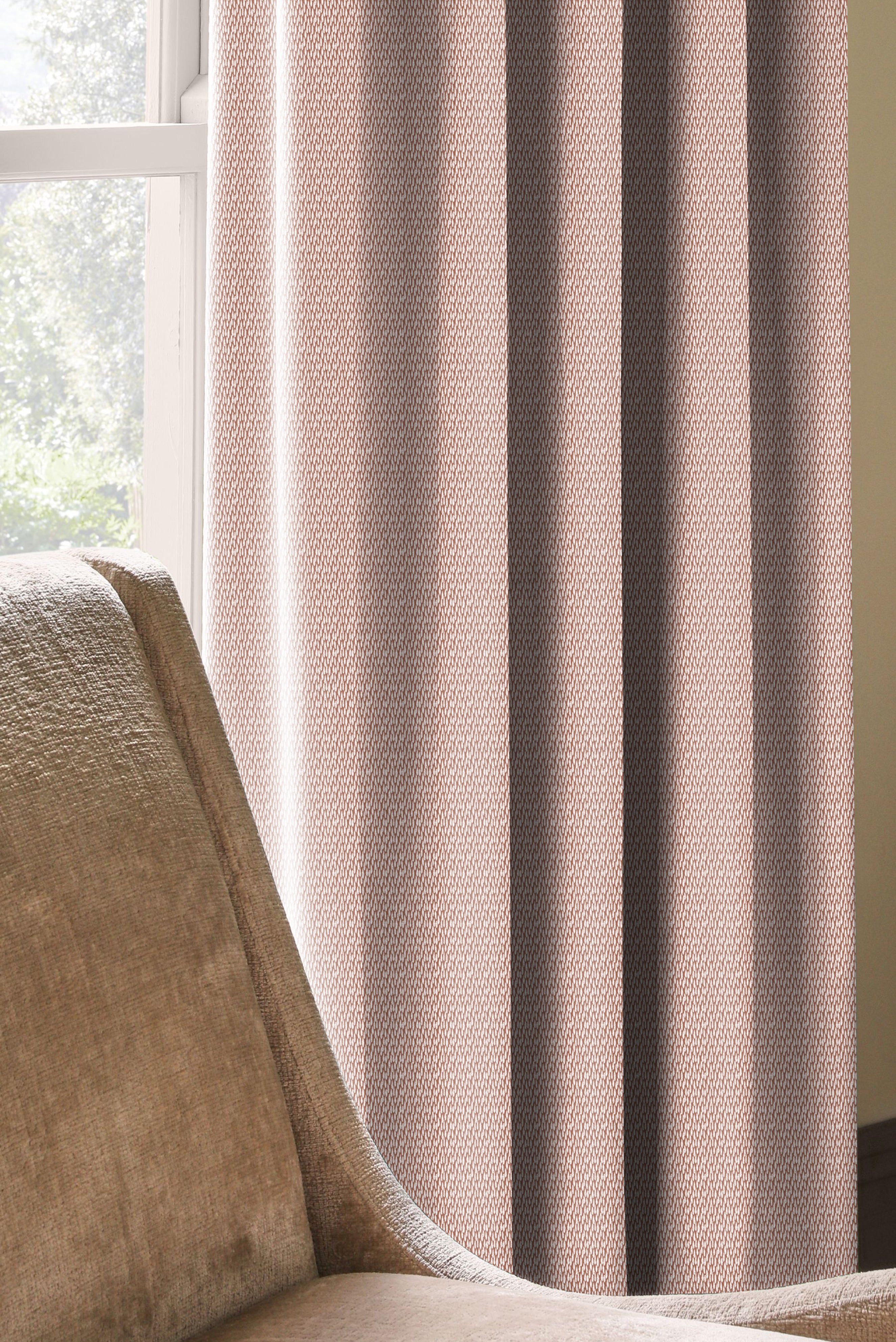 NORWAY PINK PRINTED BLACKOUT CURTAIN