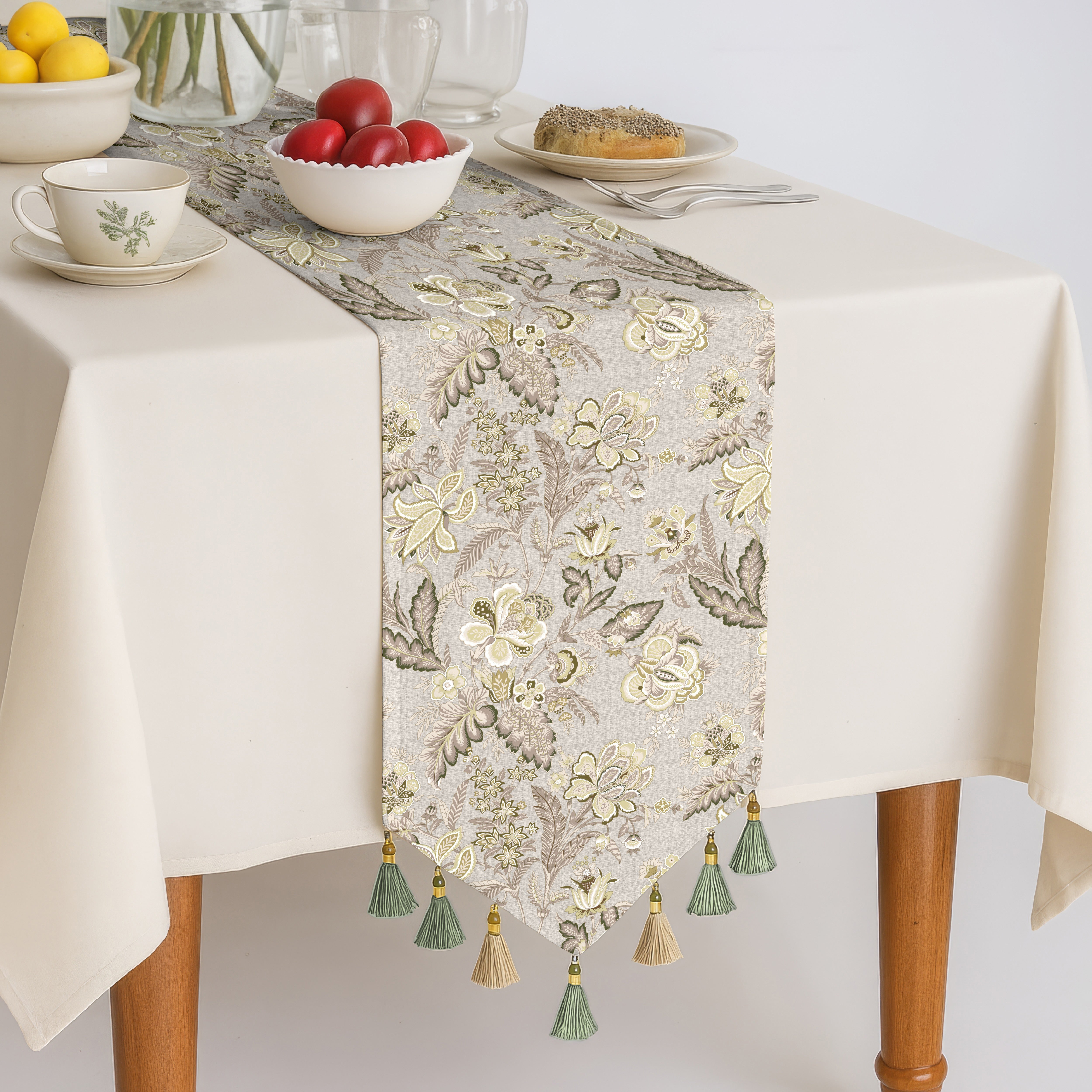 CALVIA OLIVE GREEN MATTY TABLE RUNNER