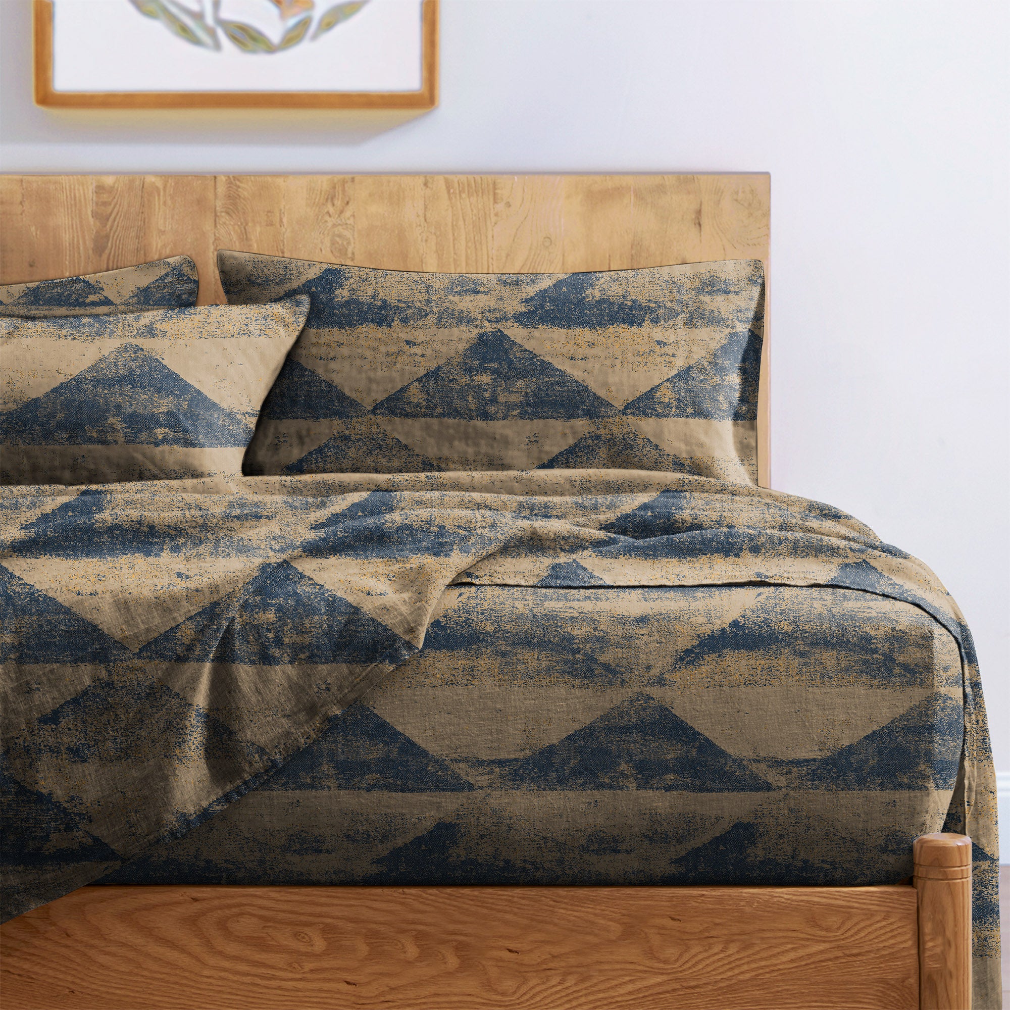 Mystique Amethyst Bedsheet for Double Bed with 2 PillowCovers King Size (104" X 90")