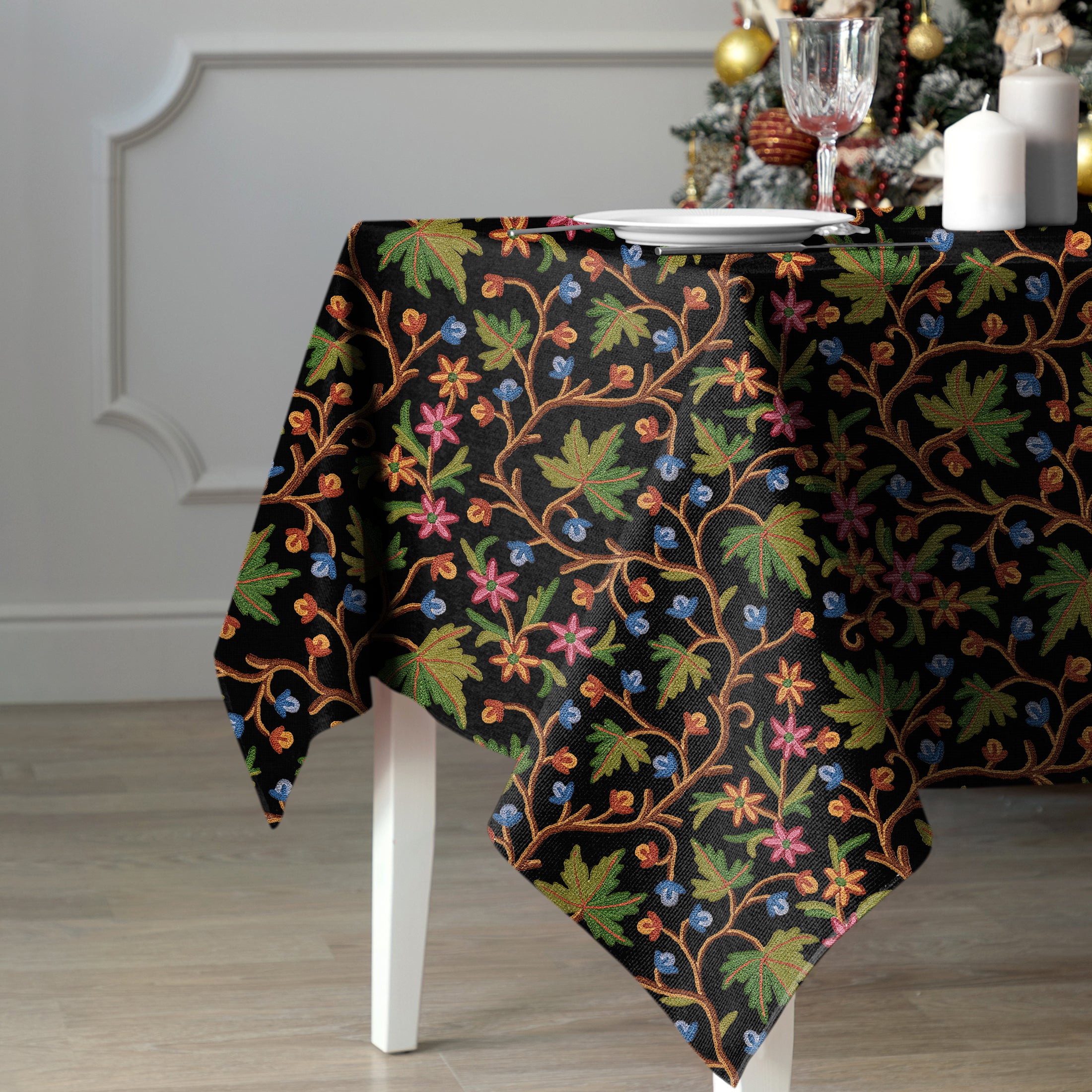 VAROSKI KASHMIRI BLACK TABLE CLOTH