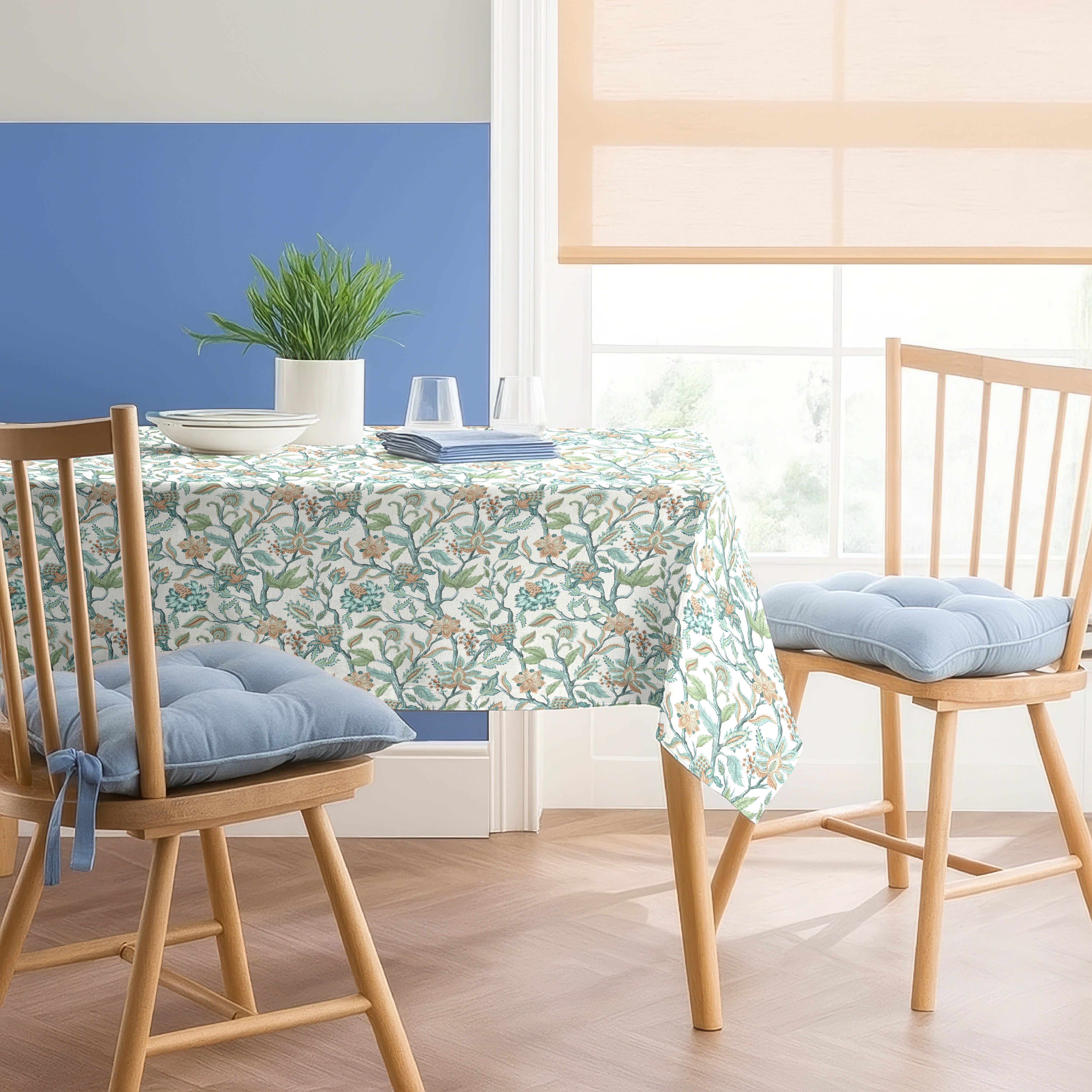 BALMORAL GREEN TABLE CLOTH