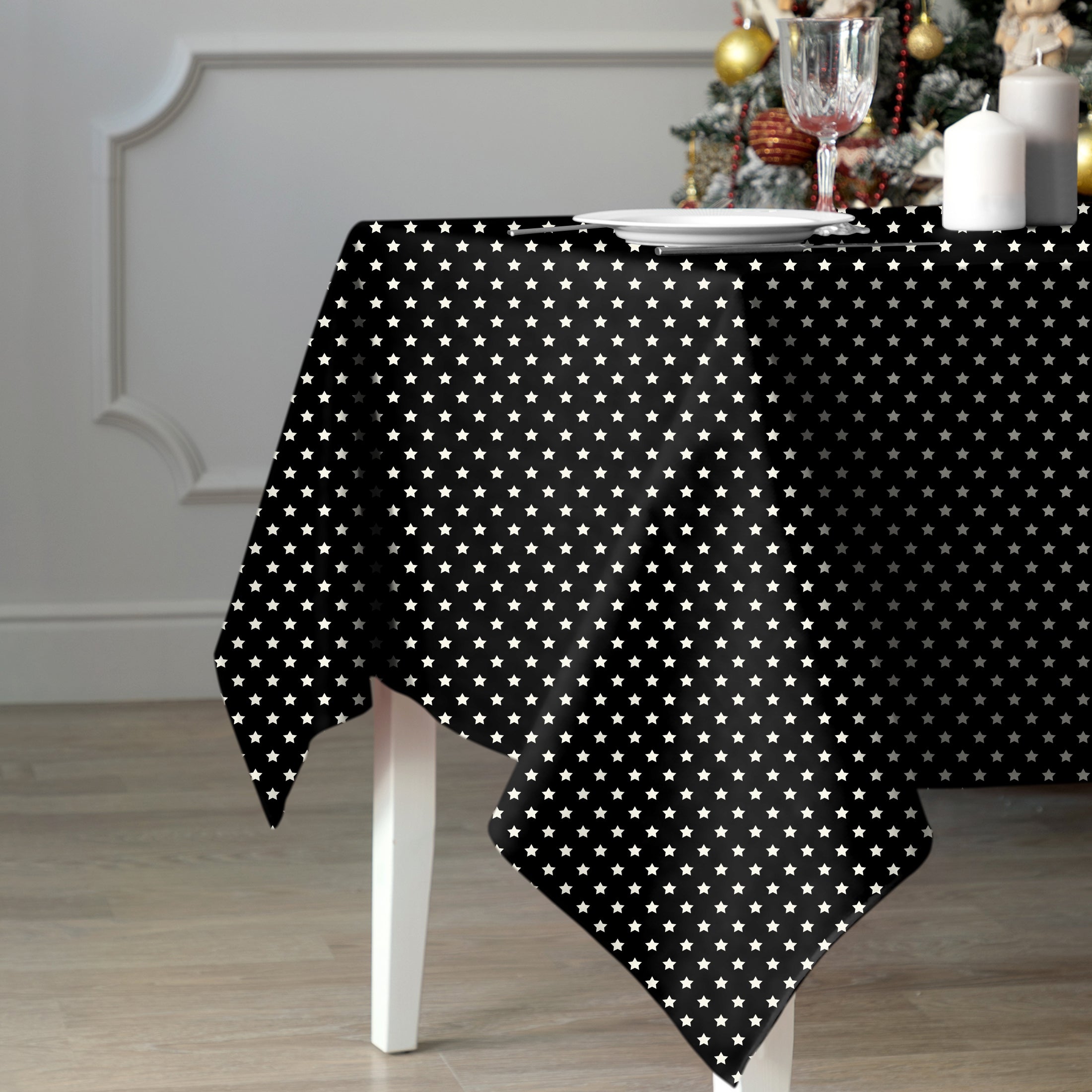 SPRING GALLERY STAR Black 6 Seater Table Cloth