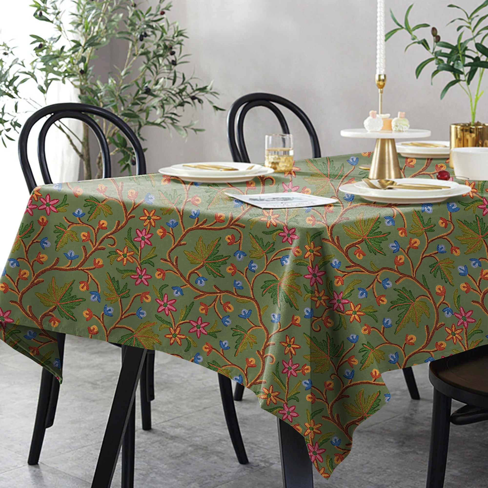 VAROSKI KASHMIRI CACTUS GREEN 6 SEATER TABLE CLOTH