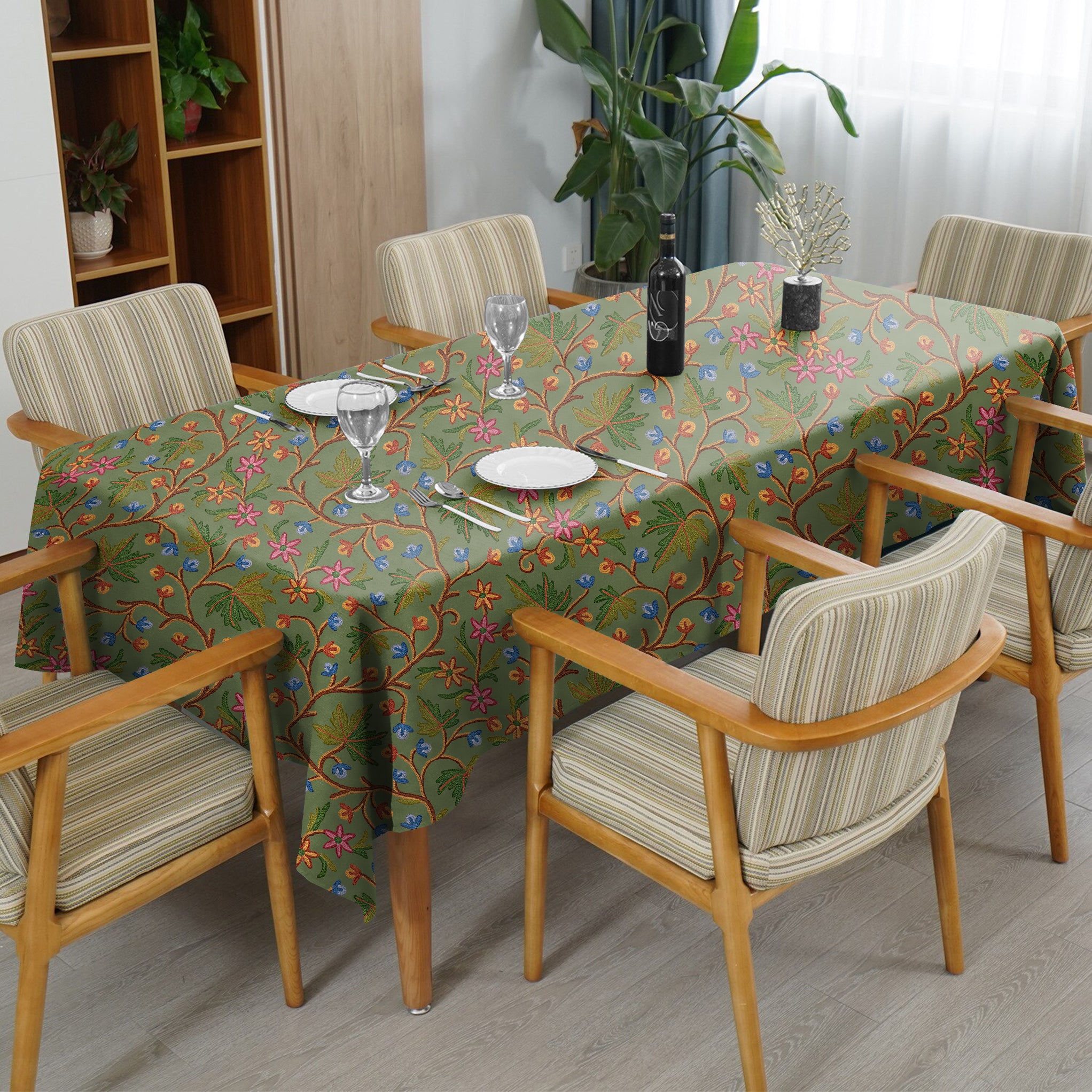 VAROSKI KASHMIRI CACTUS GREEN 6 SEATER TABLE CLOTH