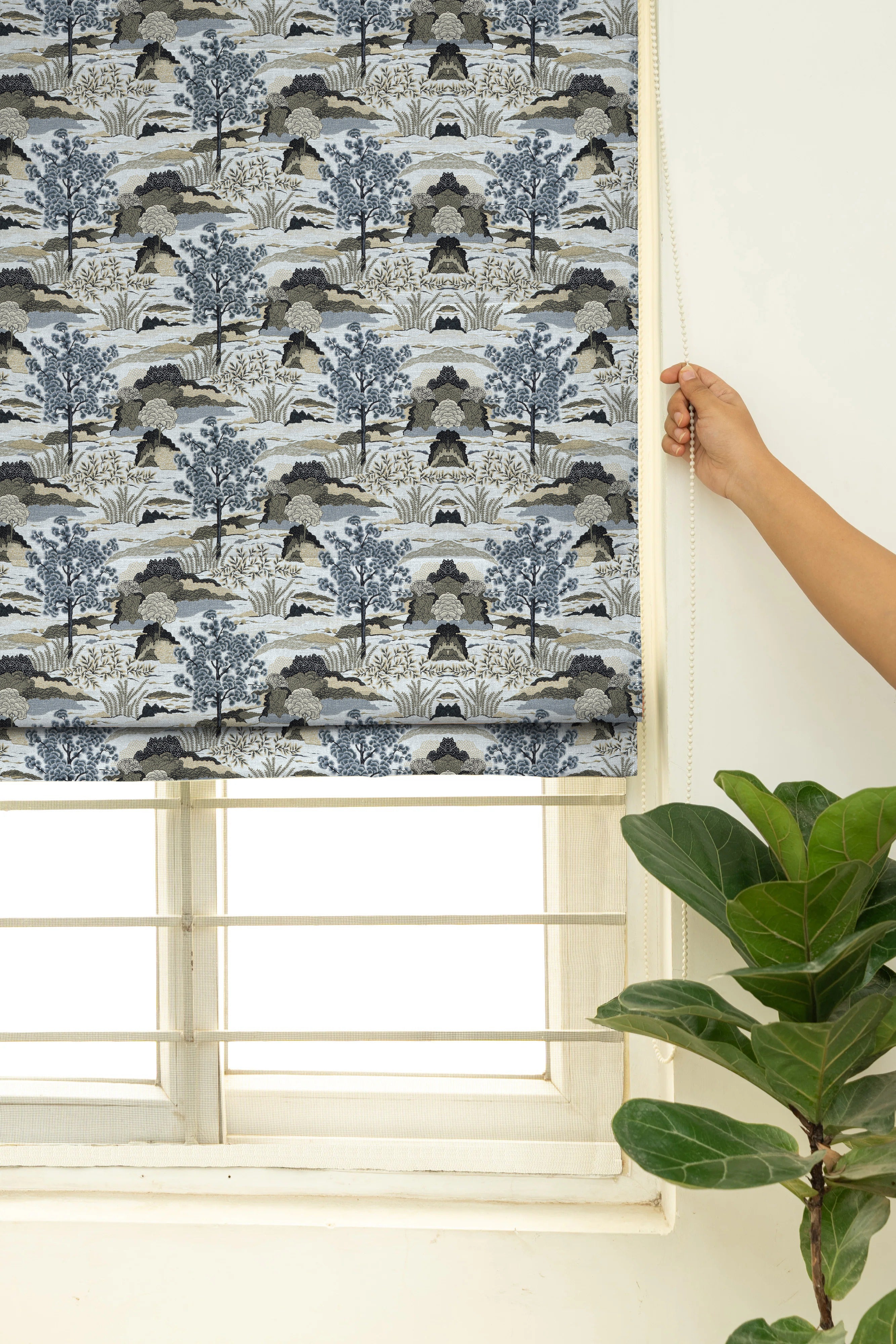 SHORE GREY READY MADE ROMAN BLIND