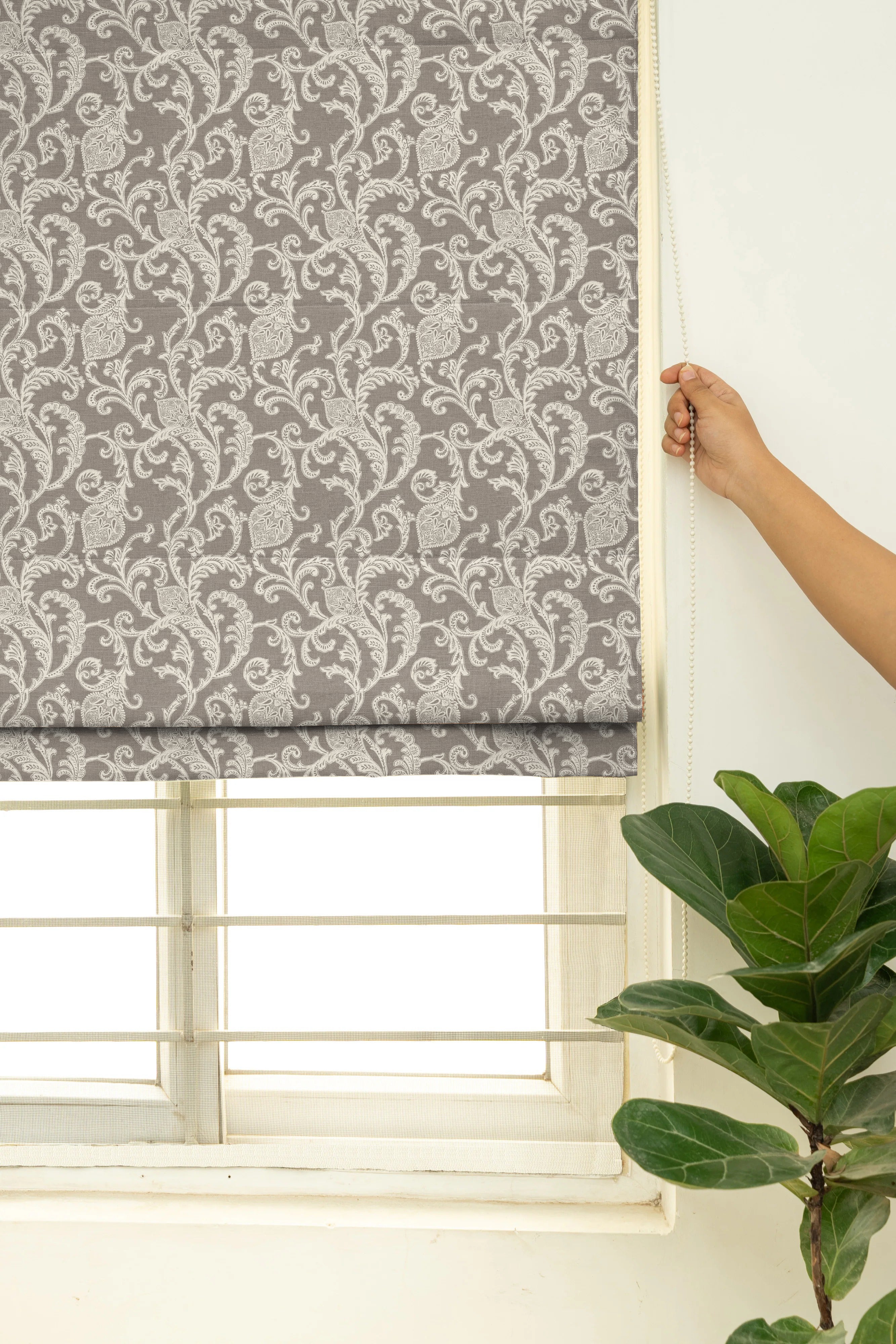 KOCHIN COFFEE READY MADE ROMAN BLIND