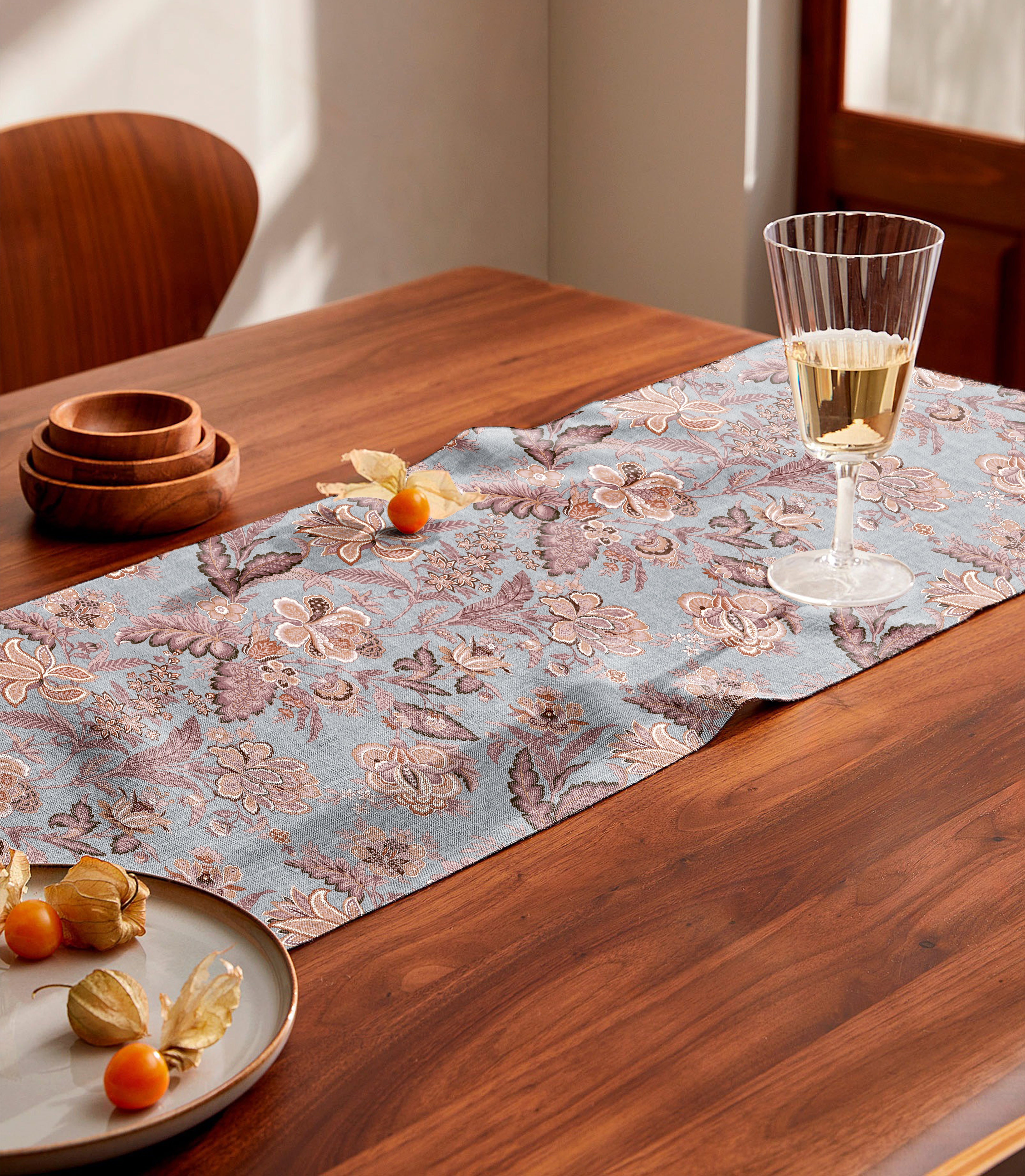 CALVIA PINK MATTY TABLE RUNNER