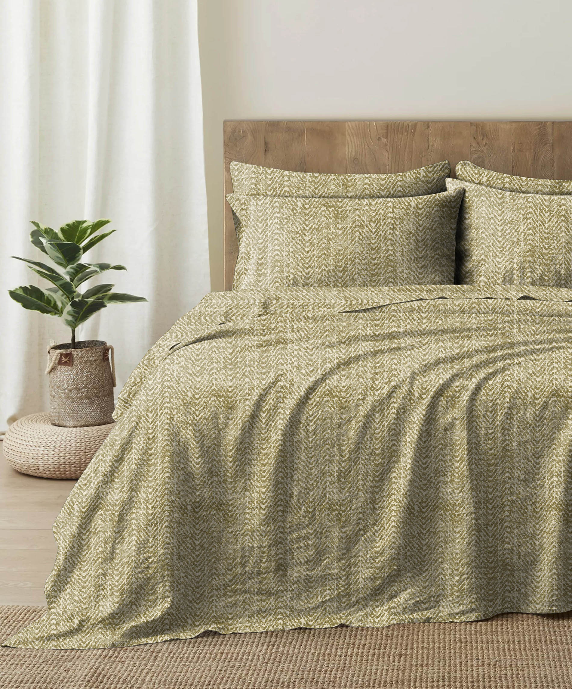 Casableu Microfiber Turin Green Bedcover for Double Bed with 2 Pillow Covers King Size (104" X 90")