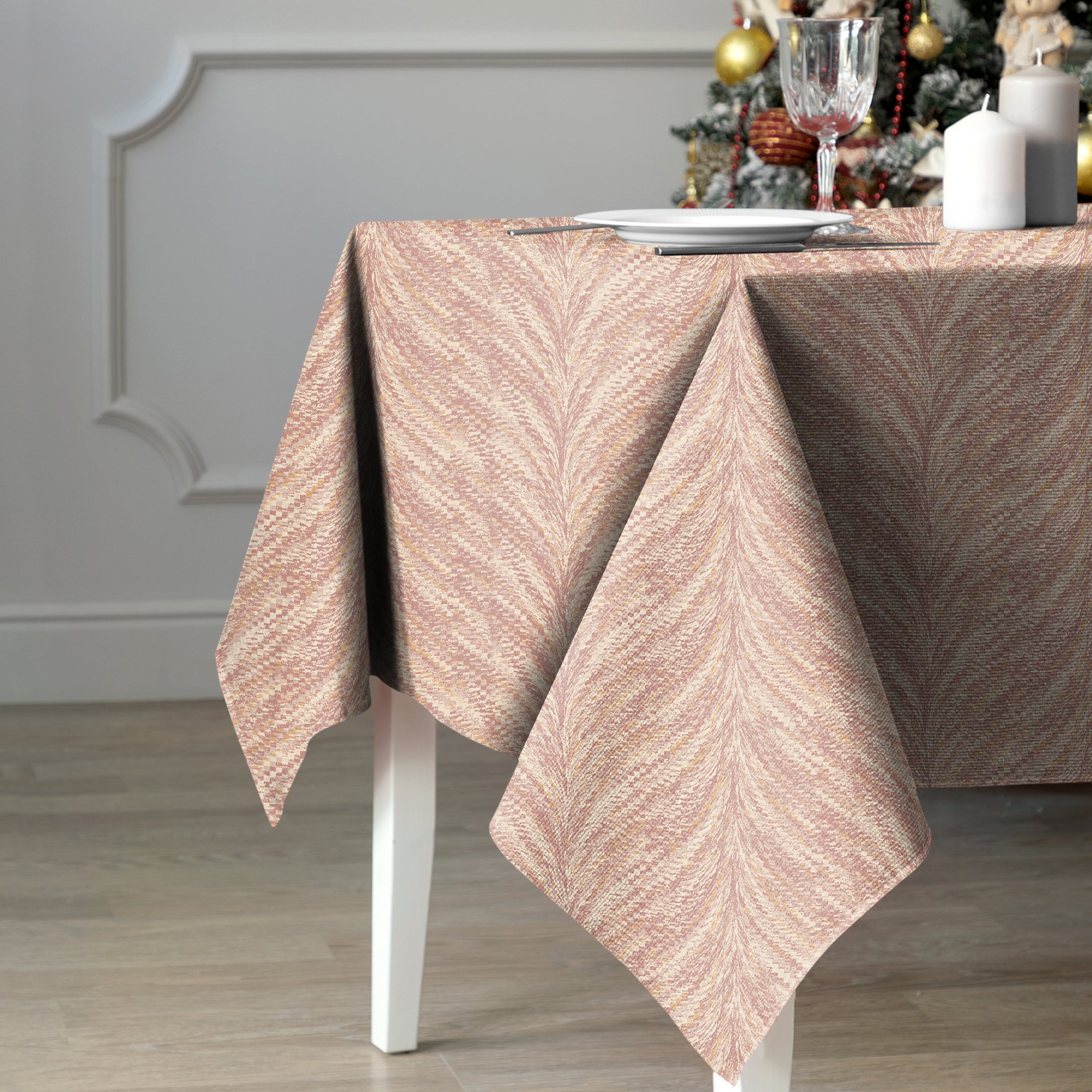 Luxor Rose 6 Seater Table Cloth