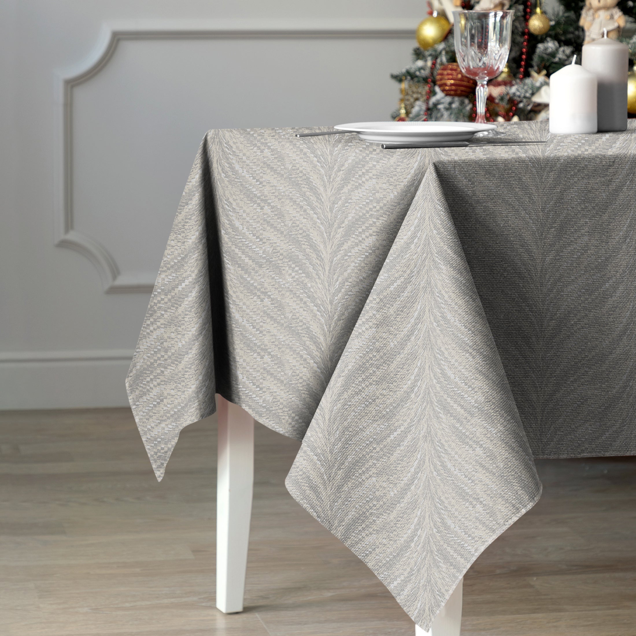 Luxor Silver 6 Seater Table Cloth