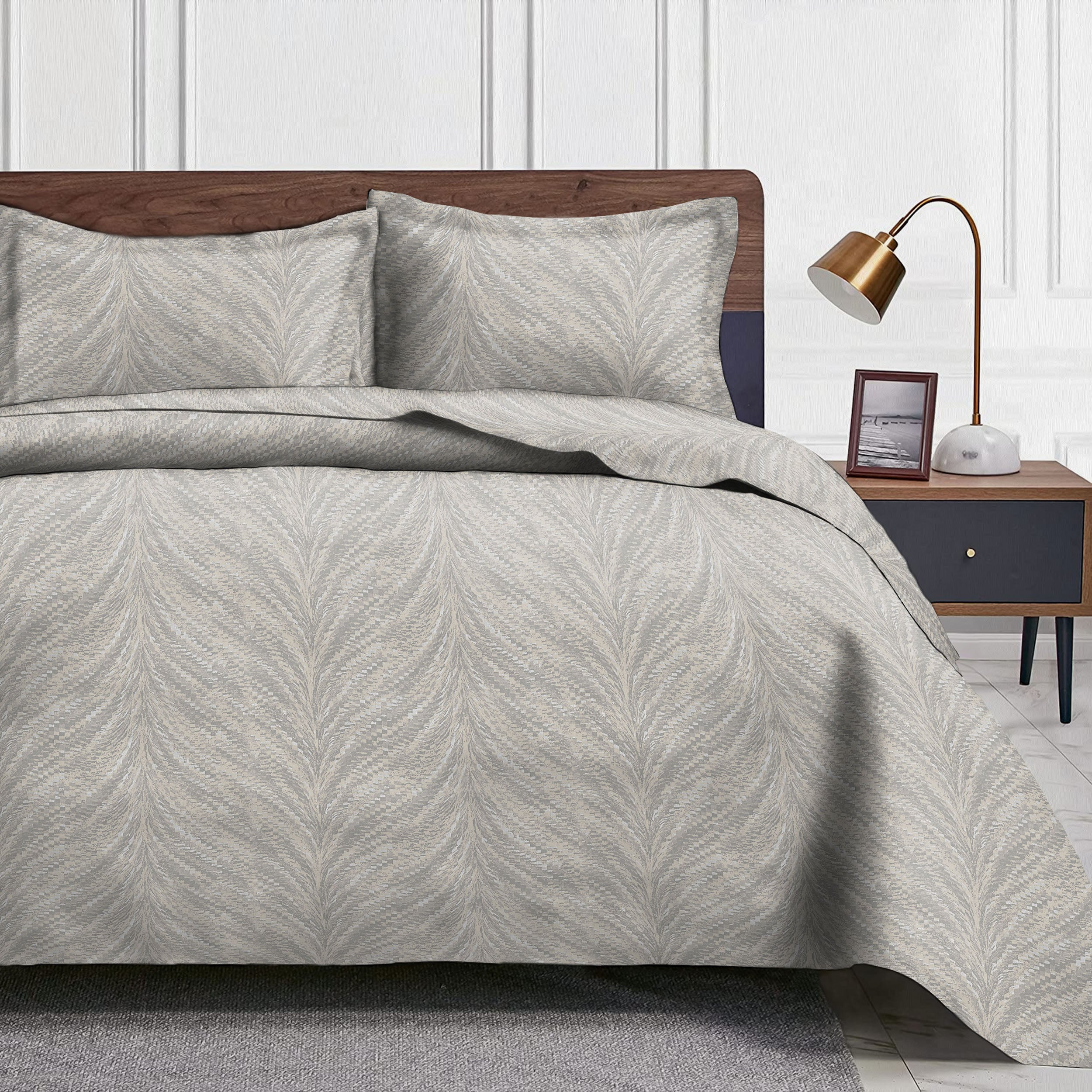 Luxor Silver Bedcover for Double Bed with 2 PillowCovers King Size (104" X 90")