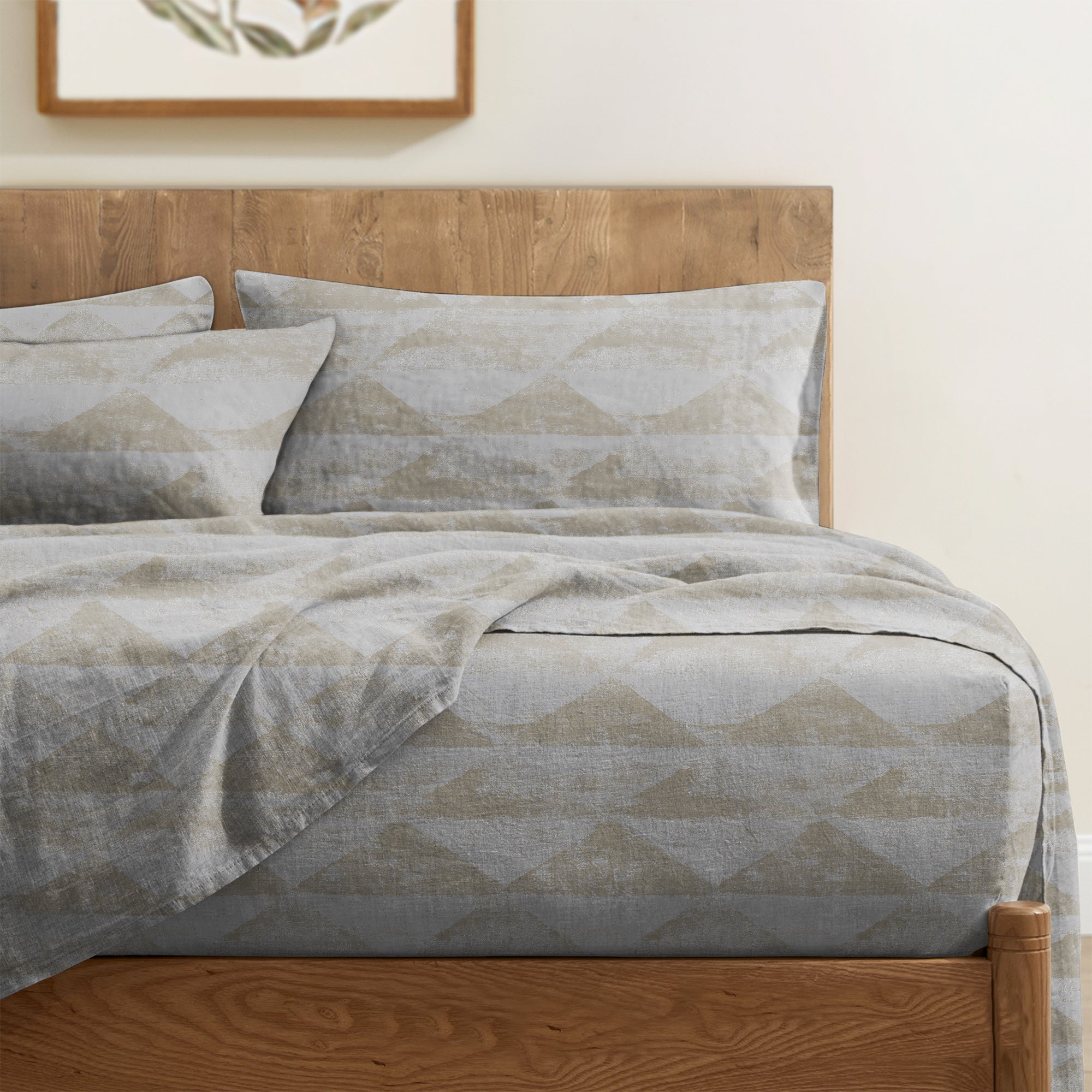 Mystique Silver Bedsheet for Double Bed with 2 PillowCovers King Size (104" X 90")