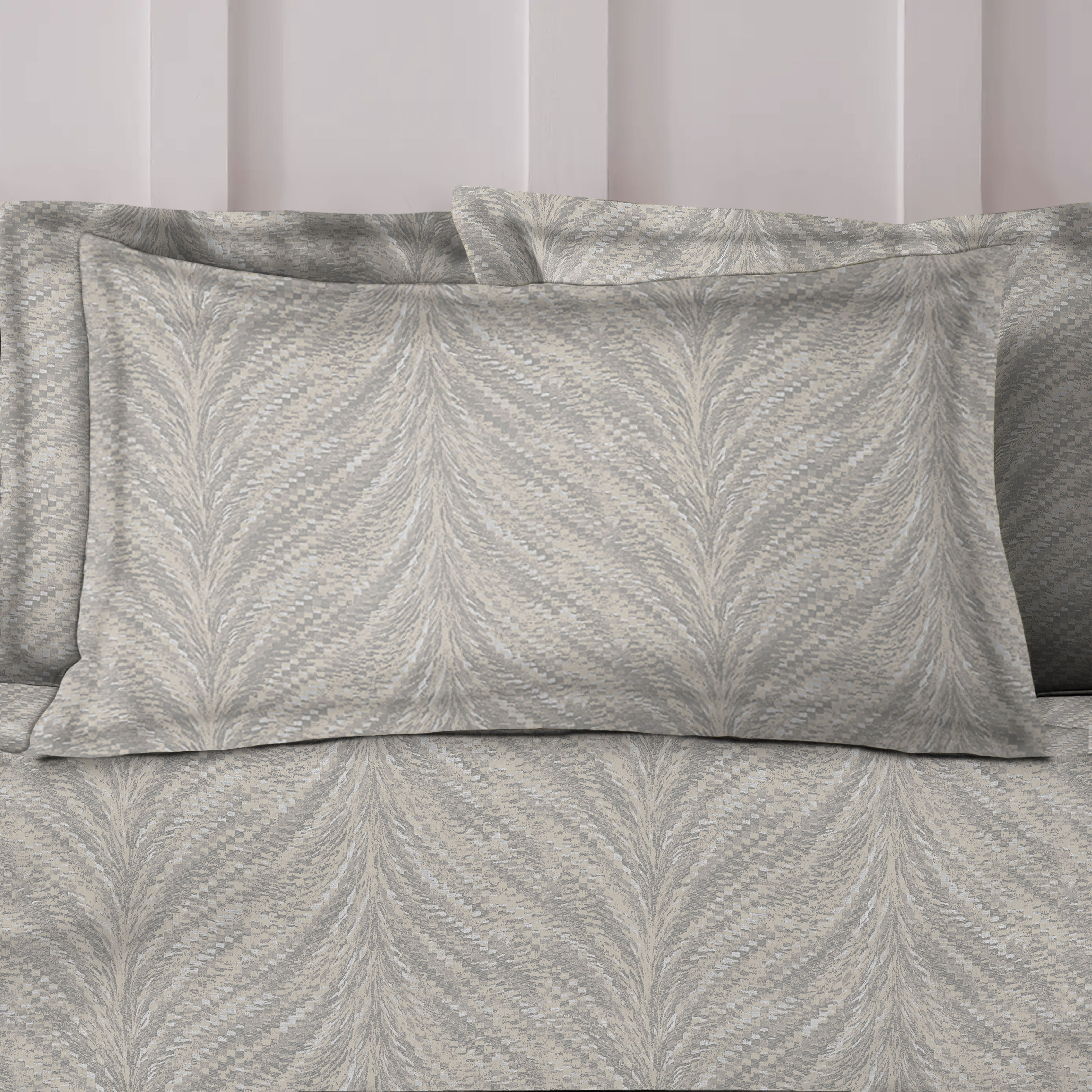 Luxor Silver Bedcover for Double Bed with 2 PillowCovers King Size (104" X 90")