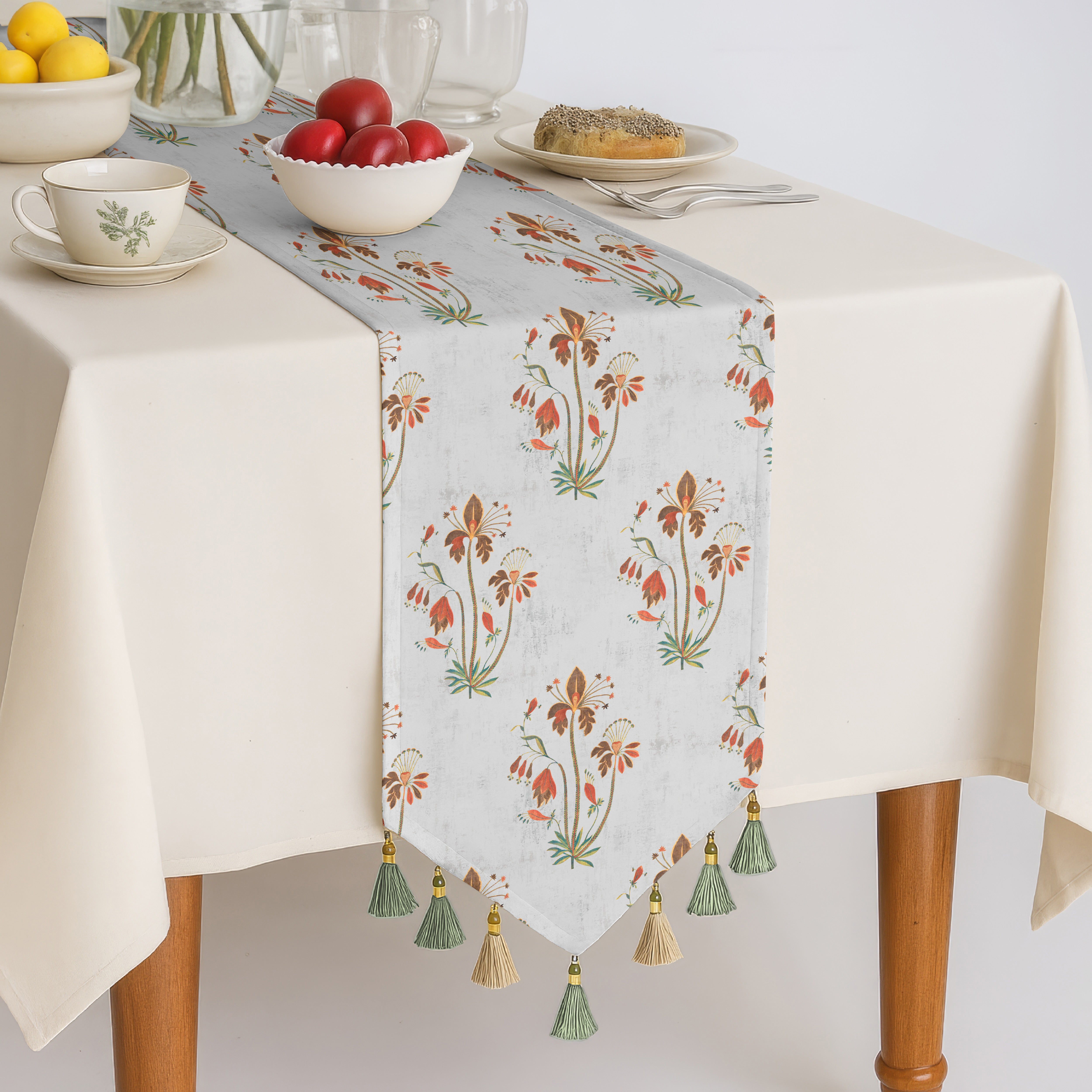 VERONA GREY MATTY TABLE RUNNER
