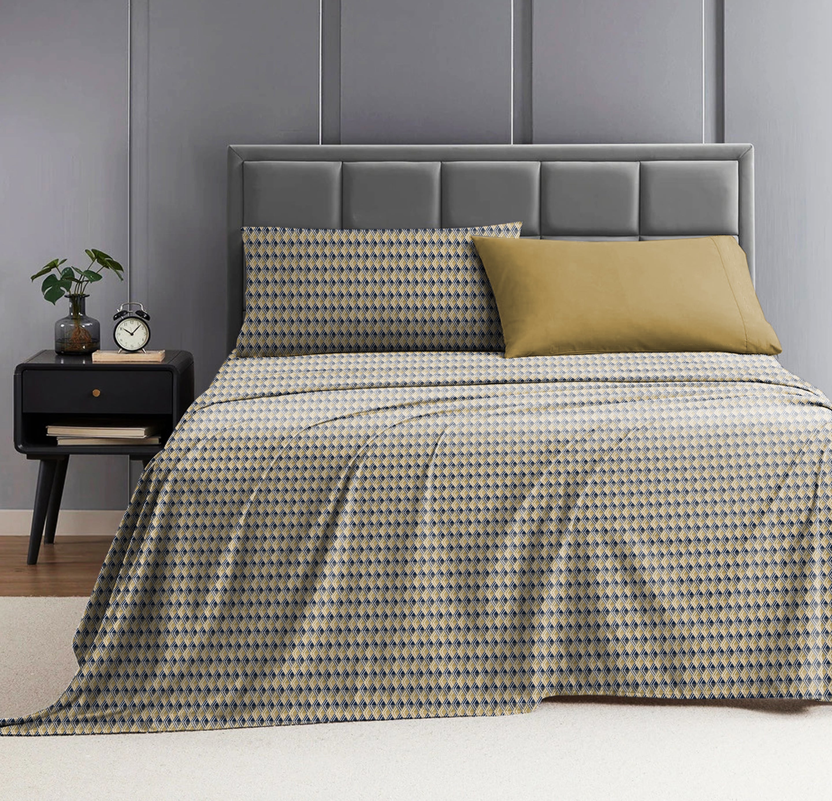 Illusion Multi Triangle Bedsheet for Double Bed with 2 PillowCovers King Size (104" X 90") Yellow/Black