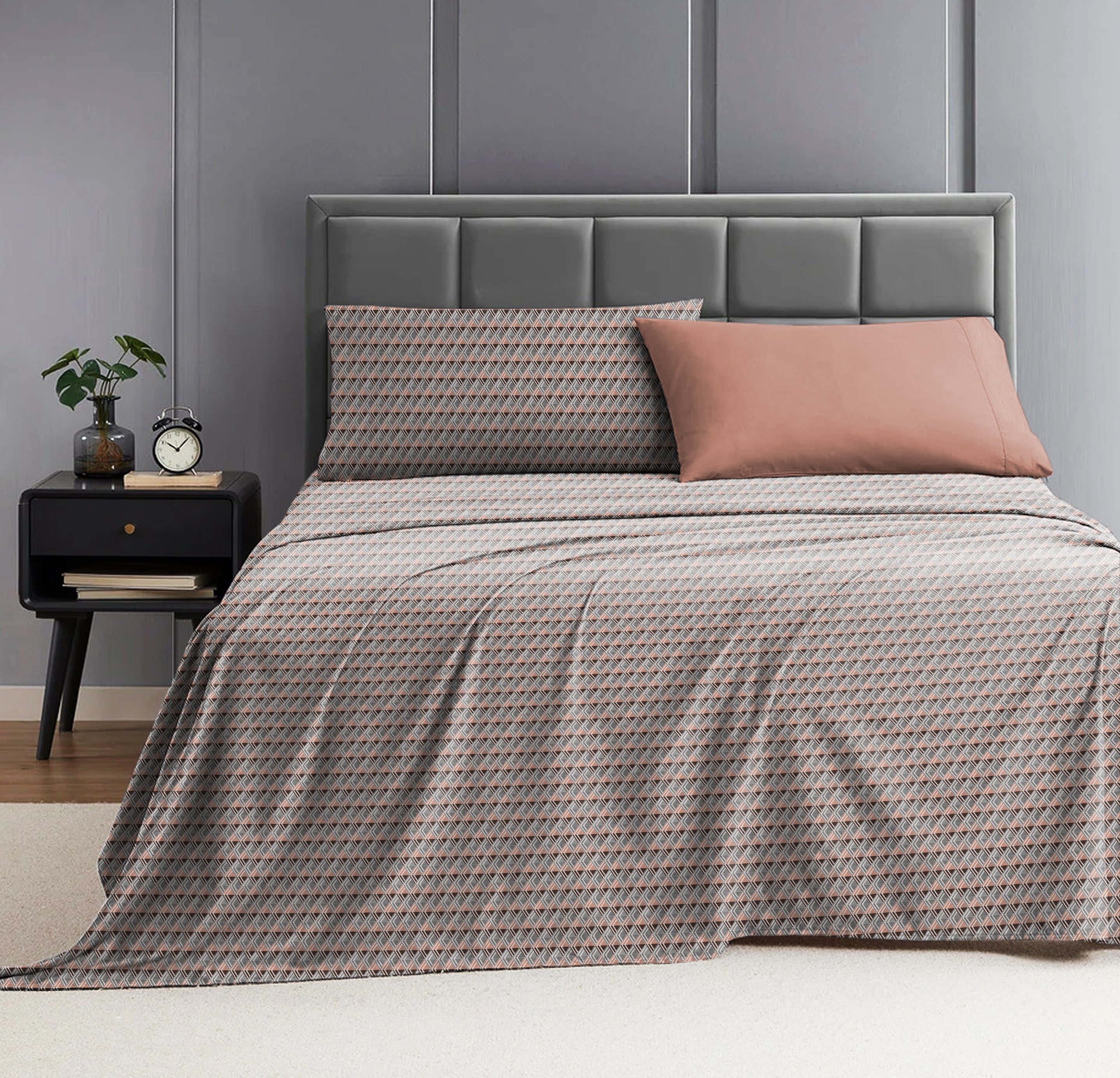 Illusion Multi Triangle Bedsheet for Double Bed with 2 PillowCovers King Size (104" X 90") Terracotta/Coffee