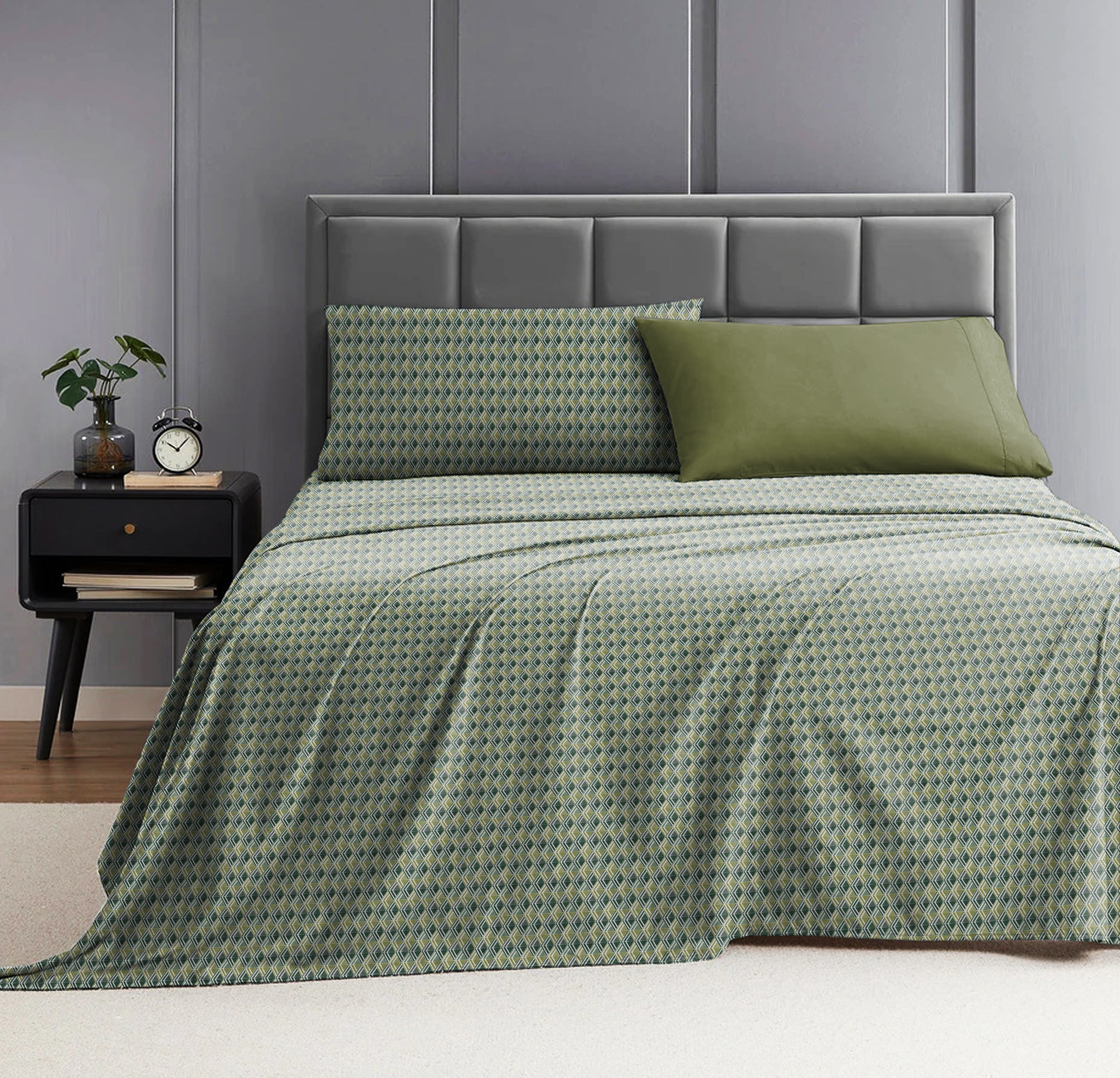 Illusion Multi Triangle Bedsheet for Double Bed with 2 PillowCovers King Size (104" X 90") Olive/Green