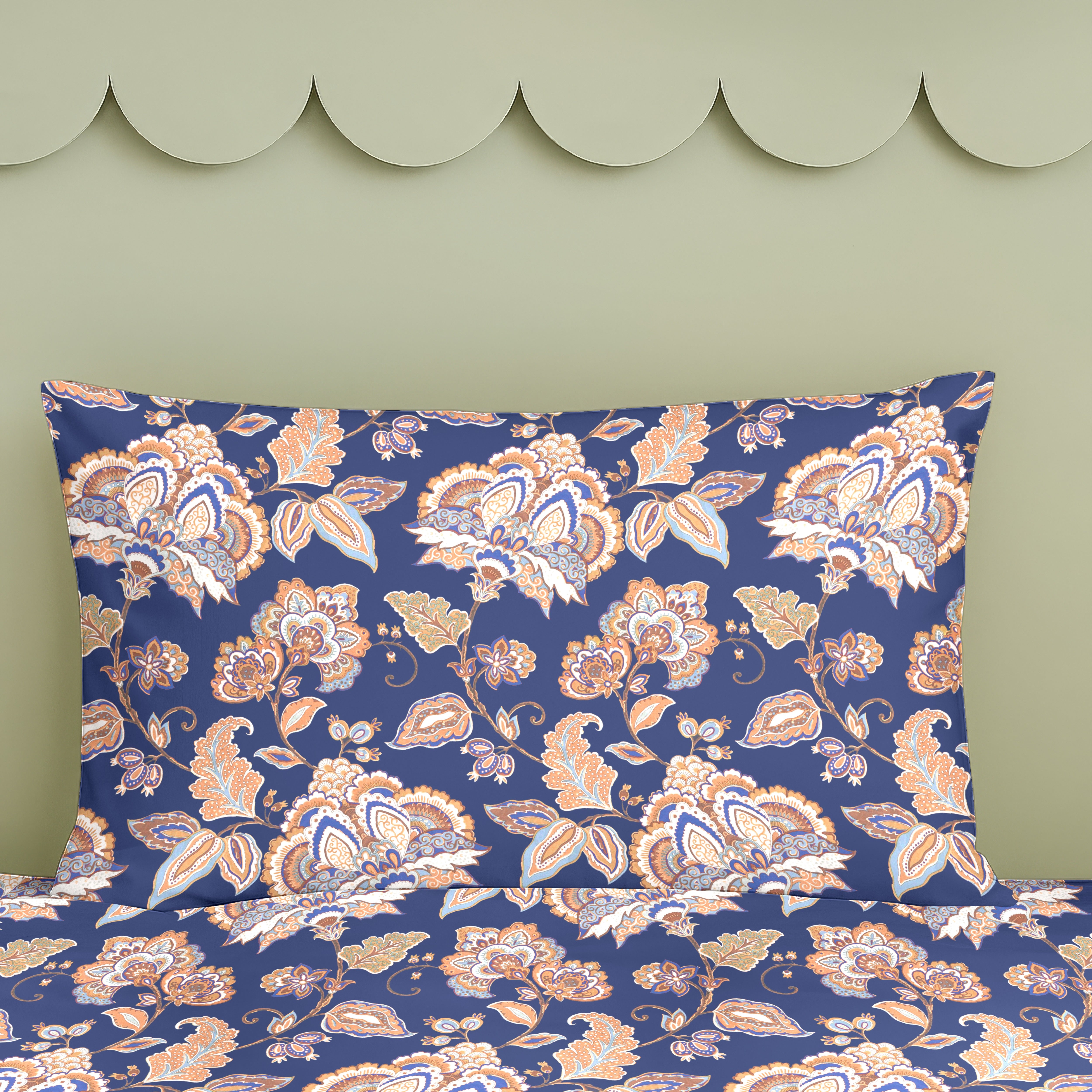 PARIS PURPLE HEART COTTON BEDSHEET WITH PILLOWCOVER