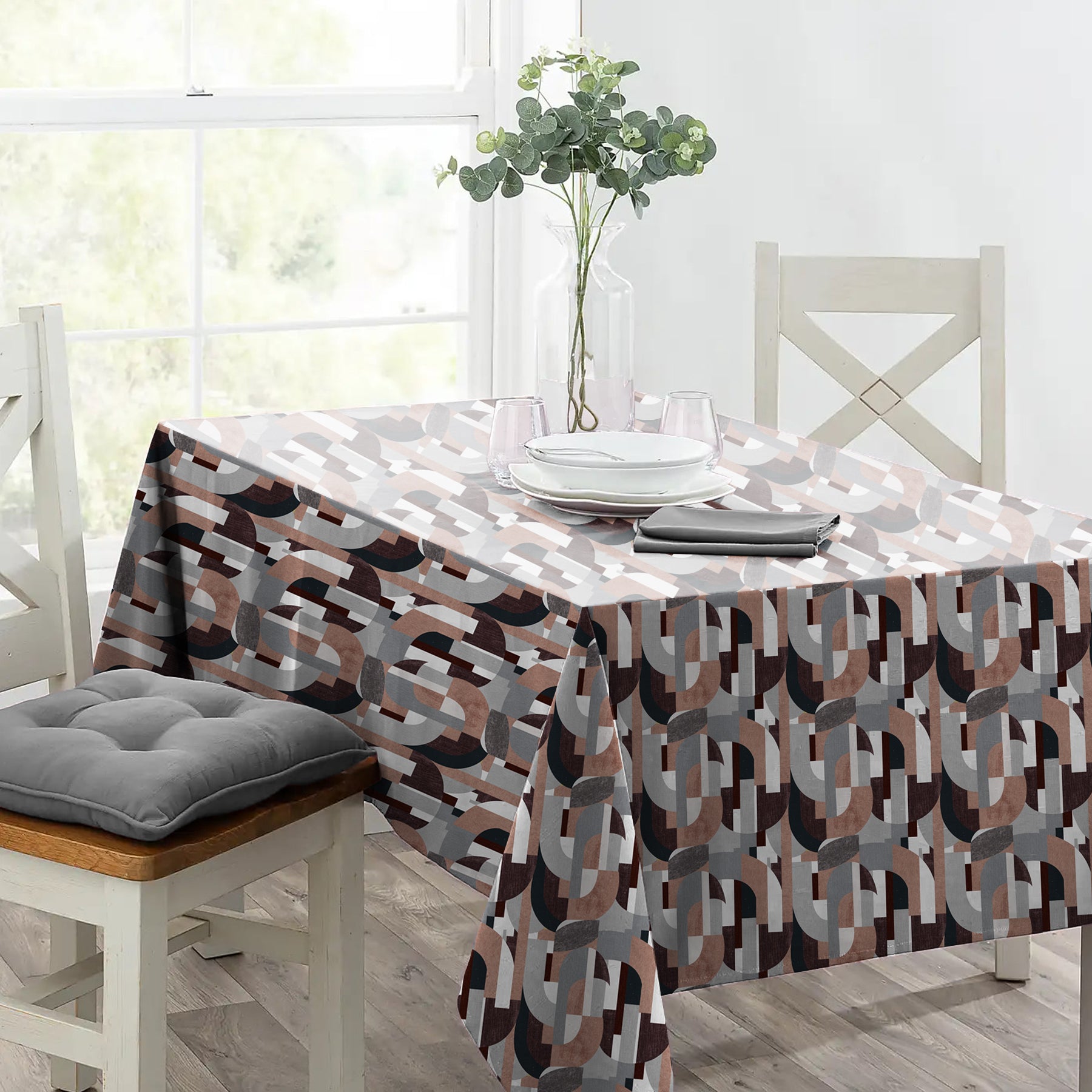 ILLUSION CURVES 6 SEATER TABLE CLOTH BROWN/GREY