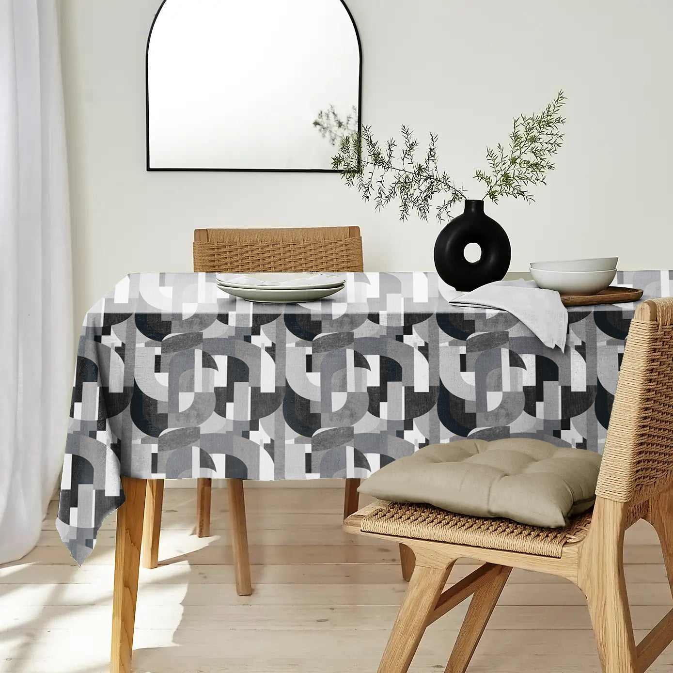 ILLUSION CURVES 6 SEATER TABLE CLOTH BLACK/GREY
